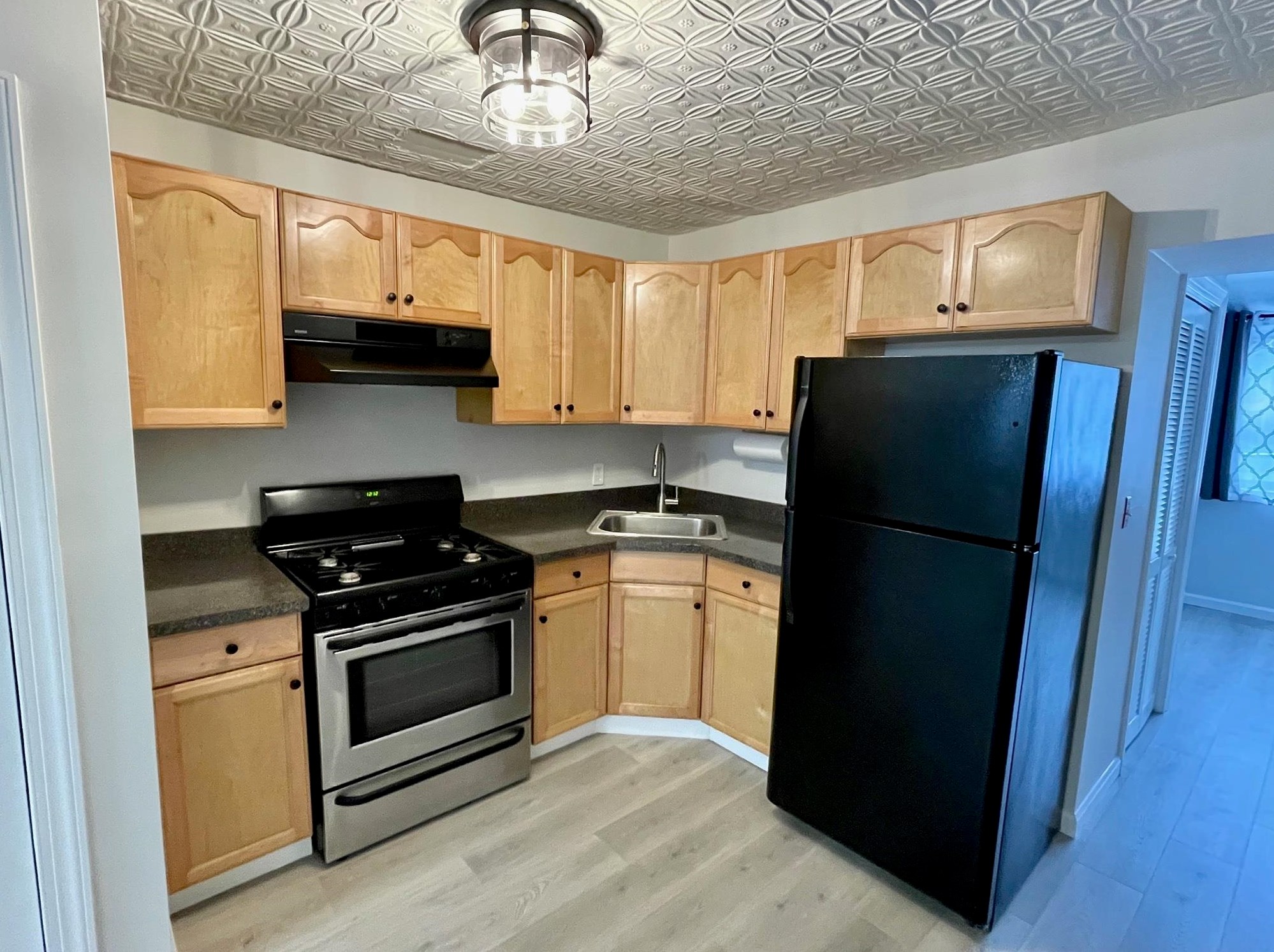 65 Erie St #gr, Jersey City, NJ 07302
