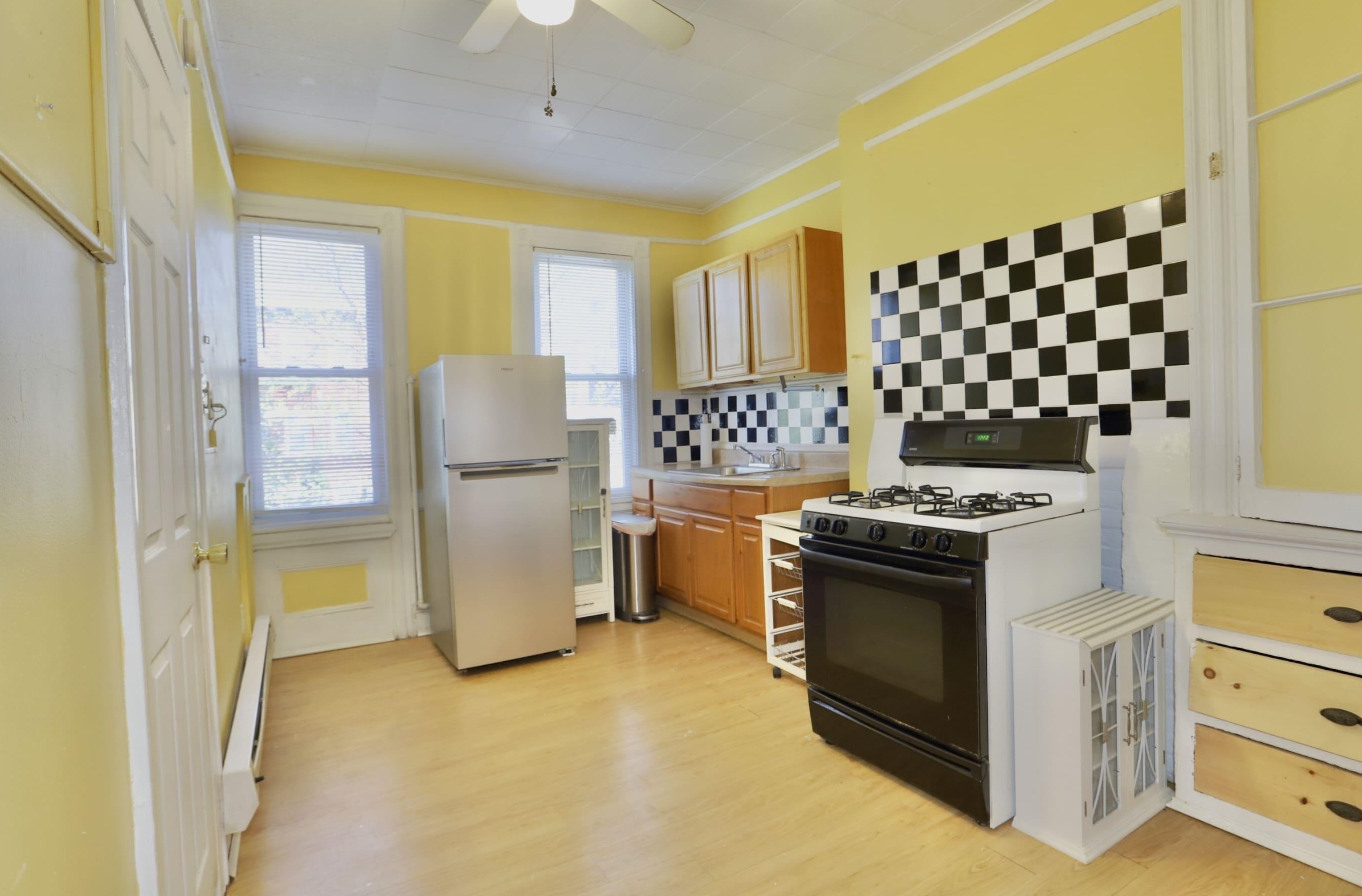 344 7th St #6, Jersey City, NJ 07302