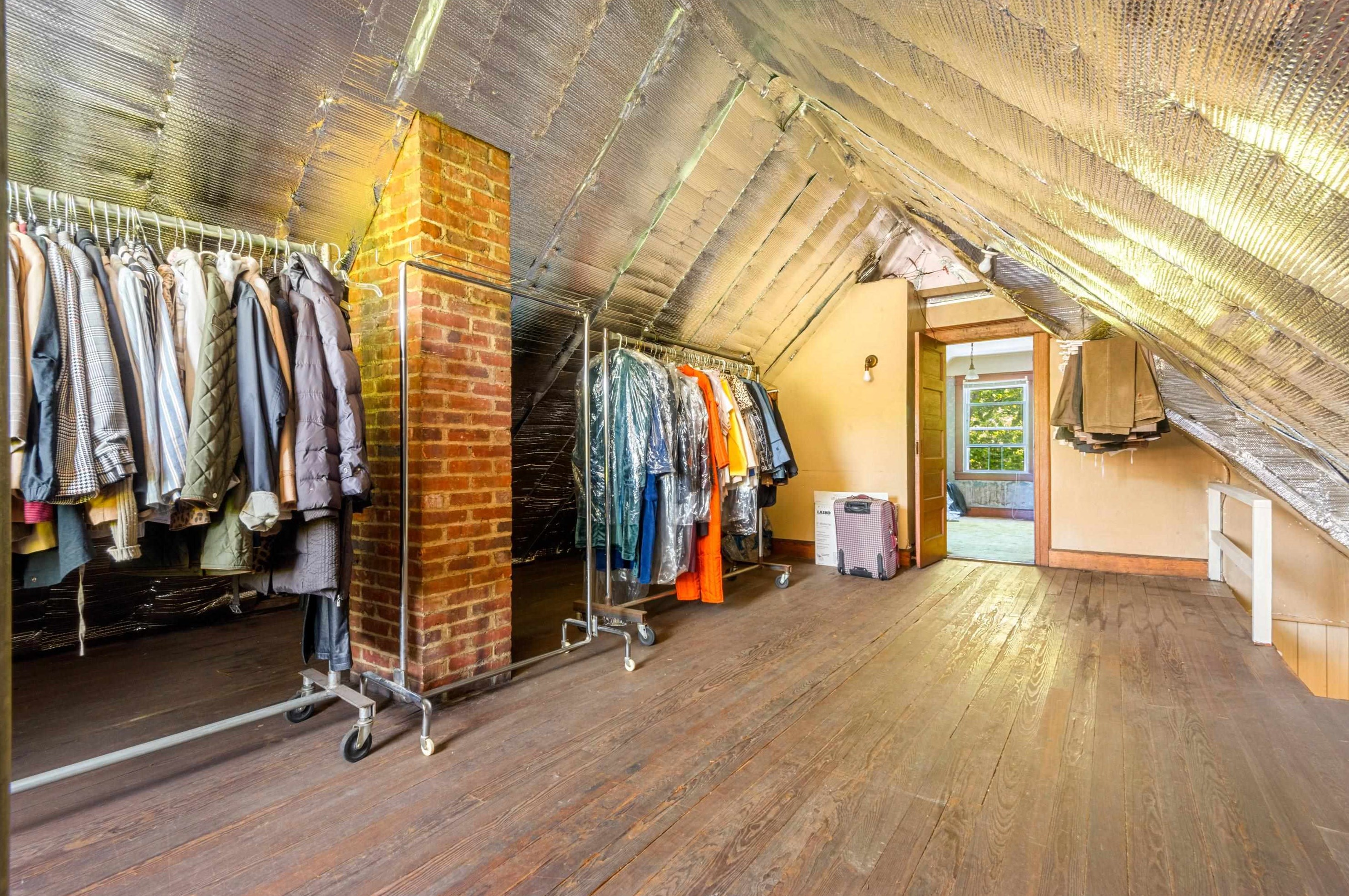 83 38th St, Bayonne NJ  07002-4813 exterior