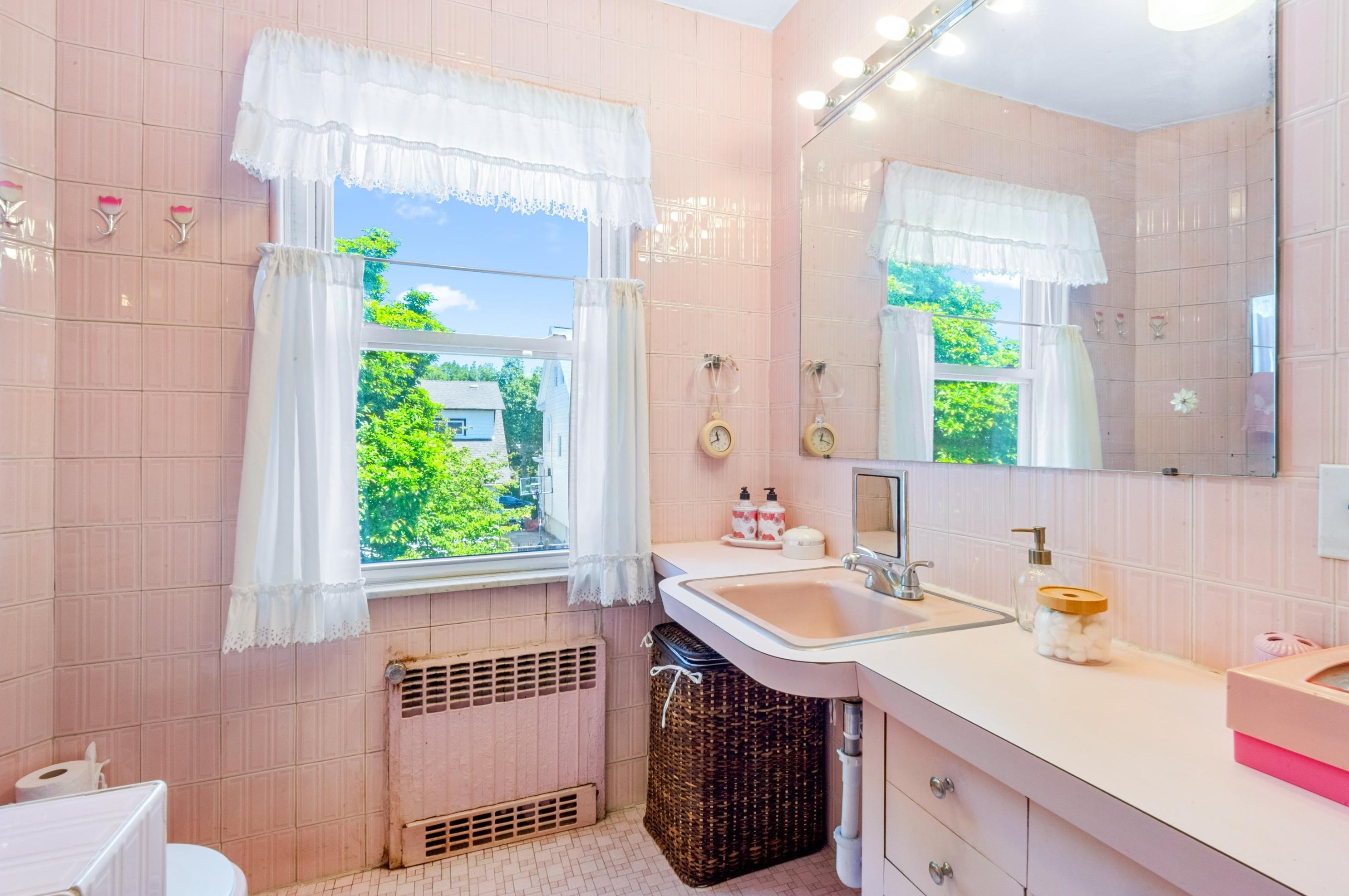 83 38th St, Bayonne NJ  07002-4813 exterior