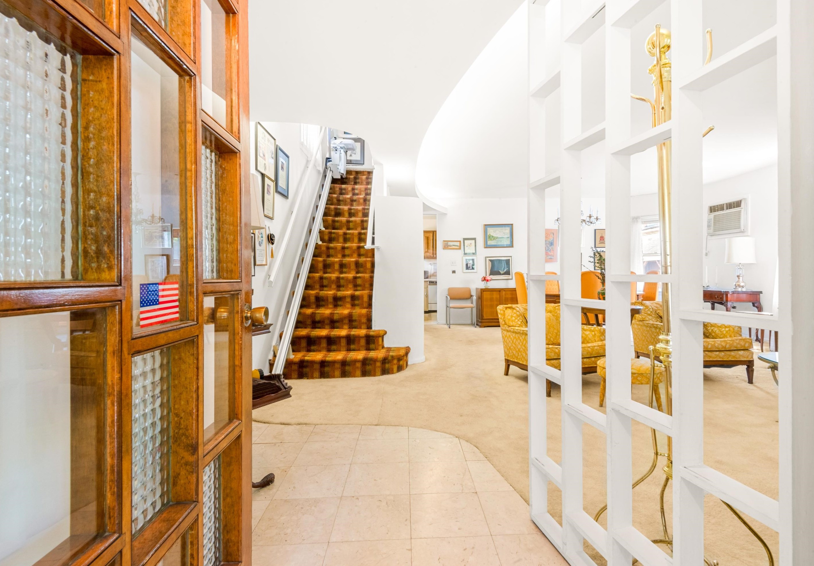83 W 38th St, Bayonne, NJ 07002