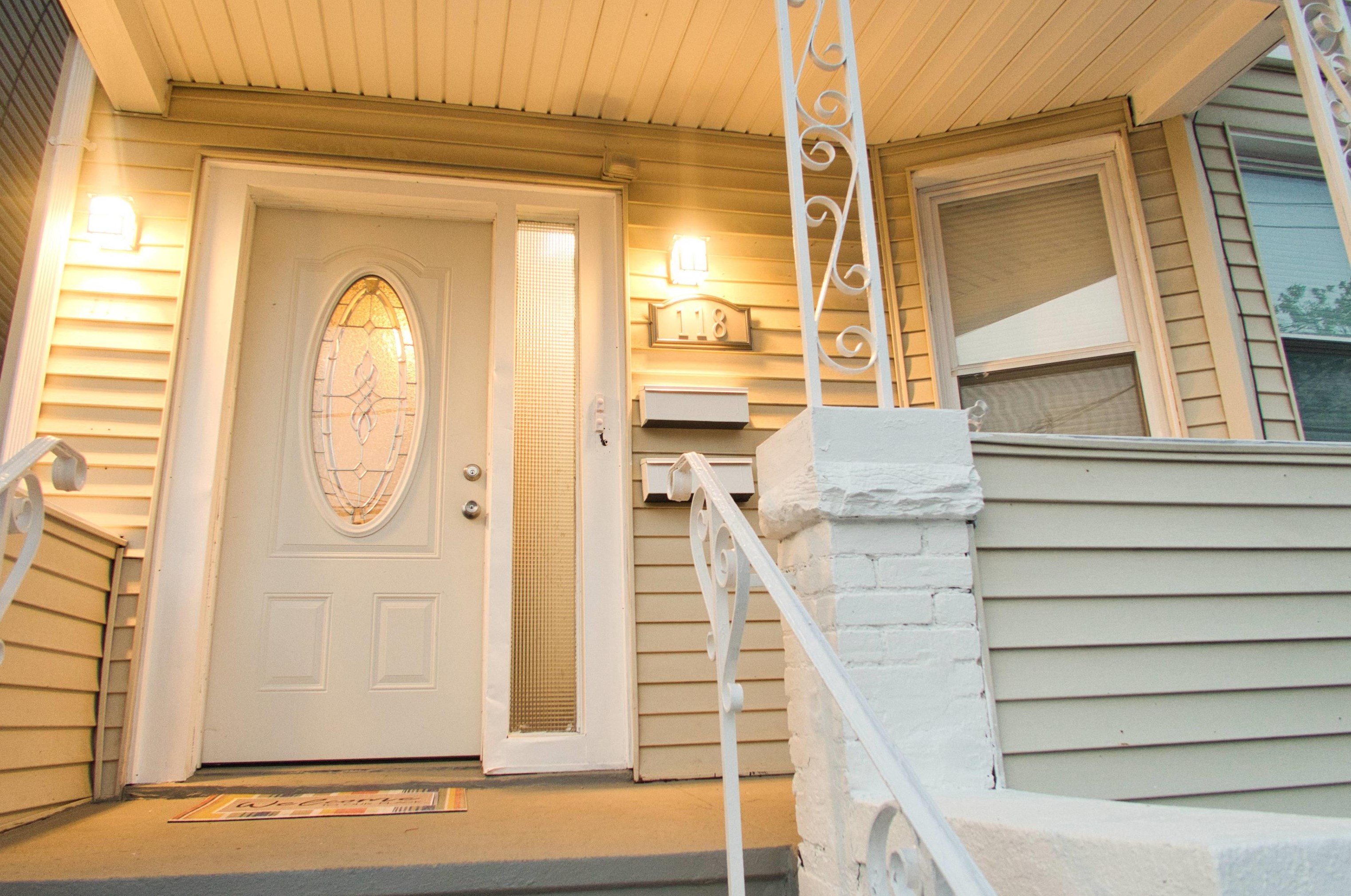 118 Mcadoo Ave #2nd Floor, Jersey City, NJ 07305