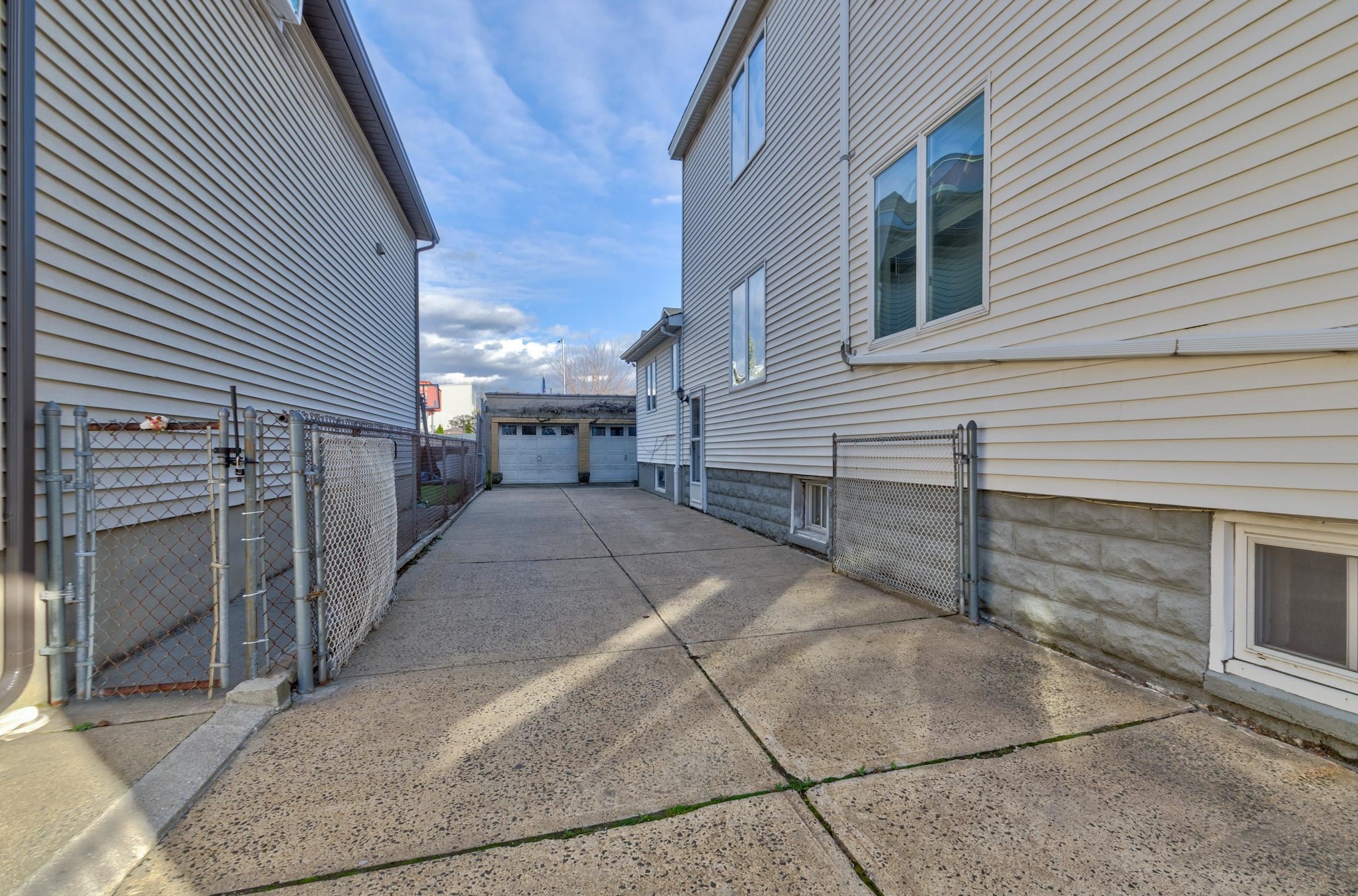 330 Avenue A, Bayonne, NJ 07002
