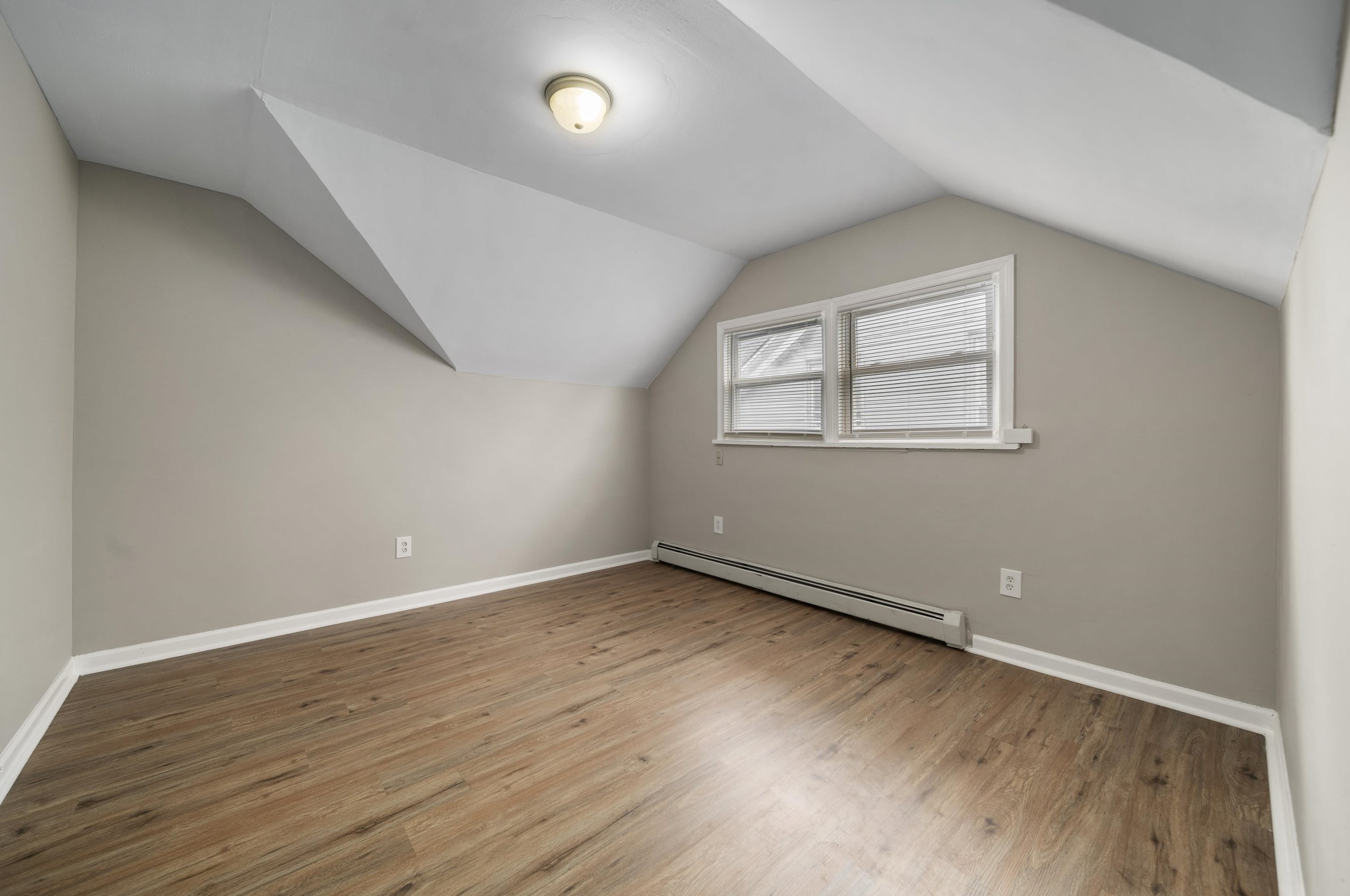 111 Graham Ave, Paterson NJ 07508-2961 exterior