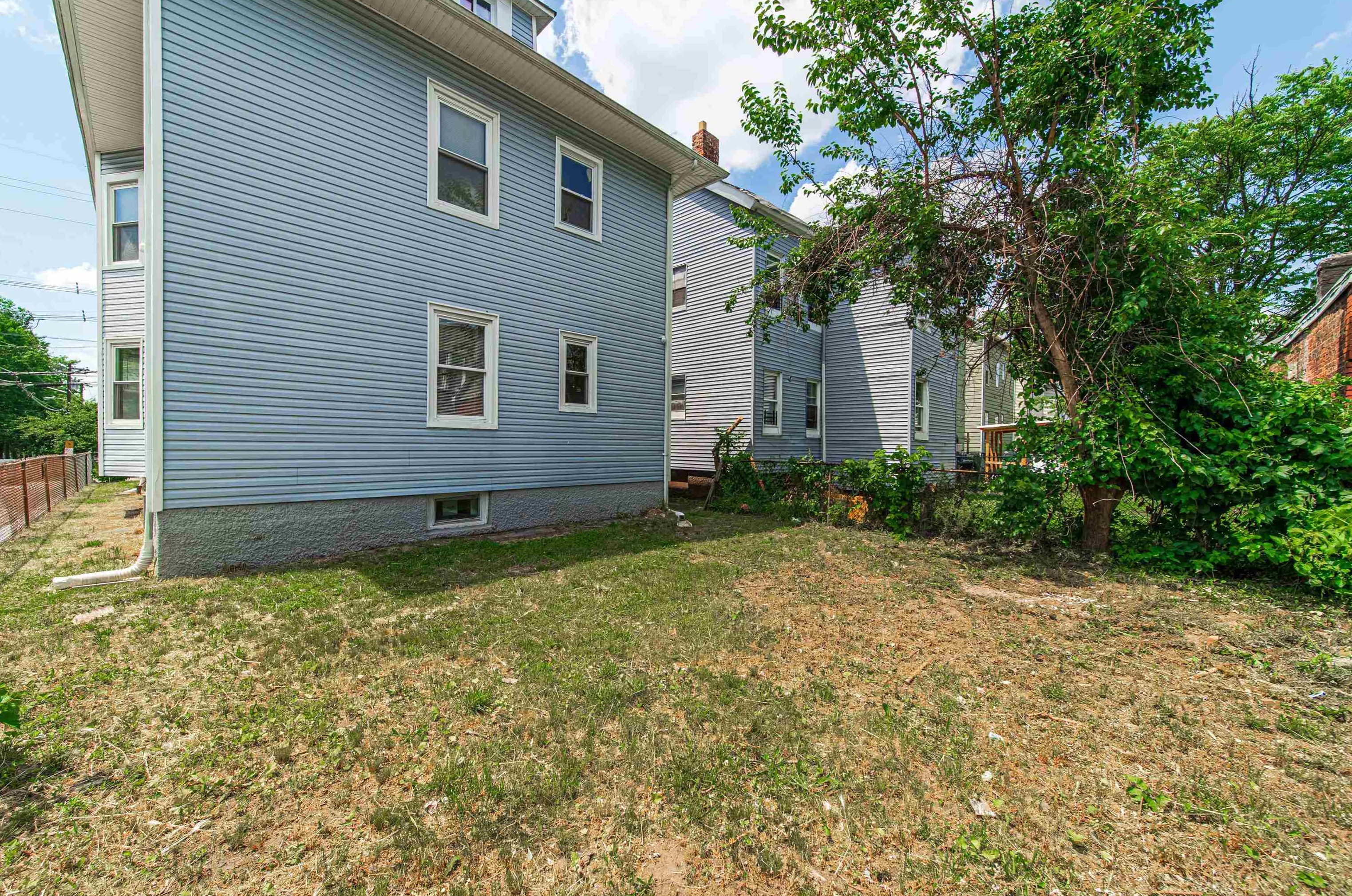 111 Graham Ave, Paterson NJ 07508-2961 exterior