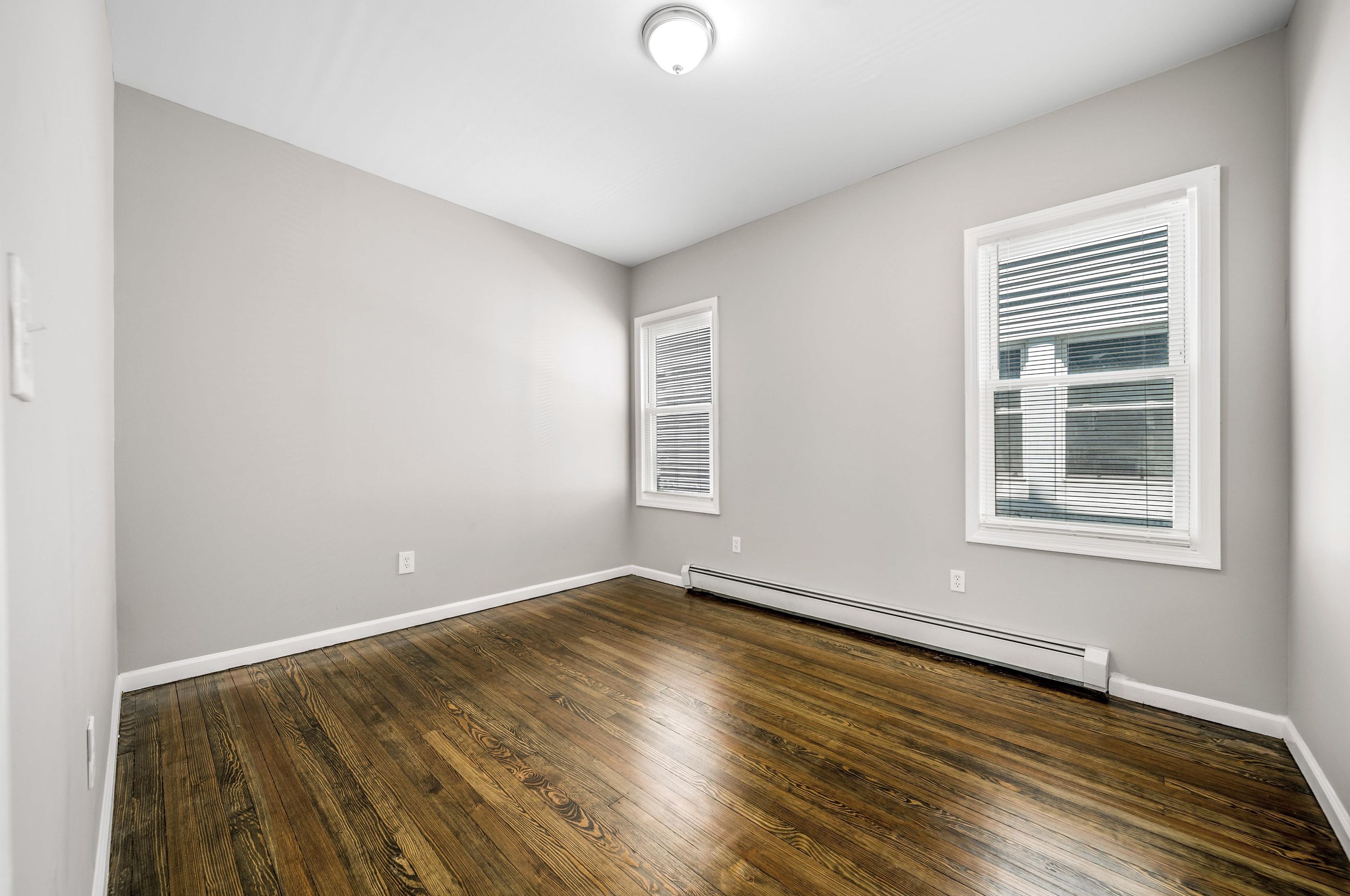 111 Graham Ave, Paterson NJ 07508-2961 exterior