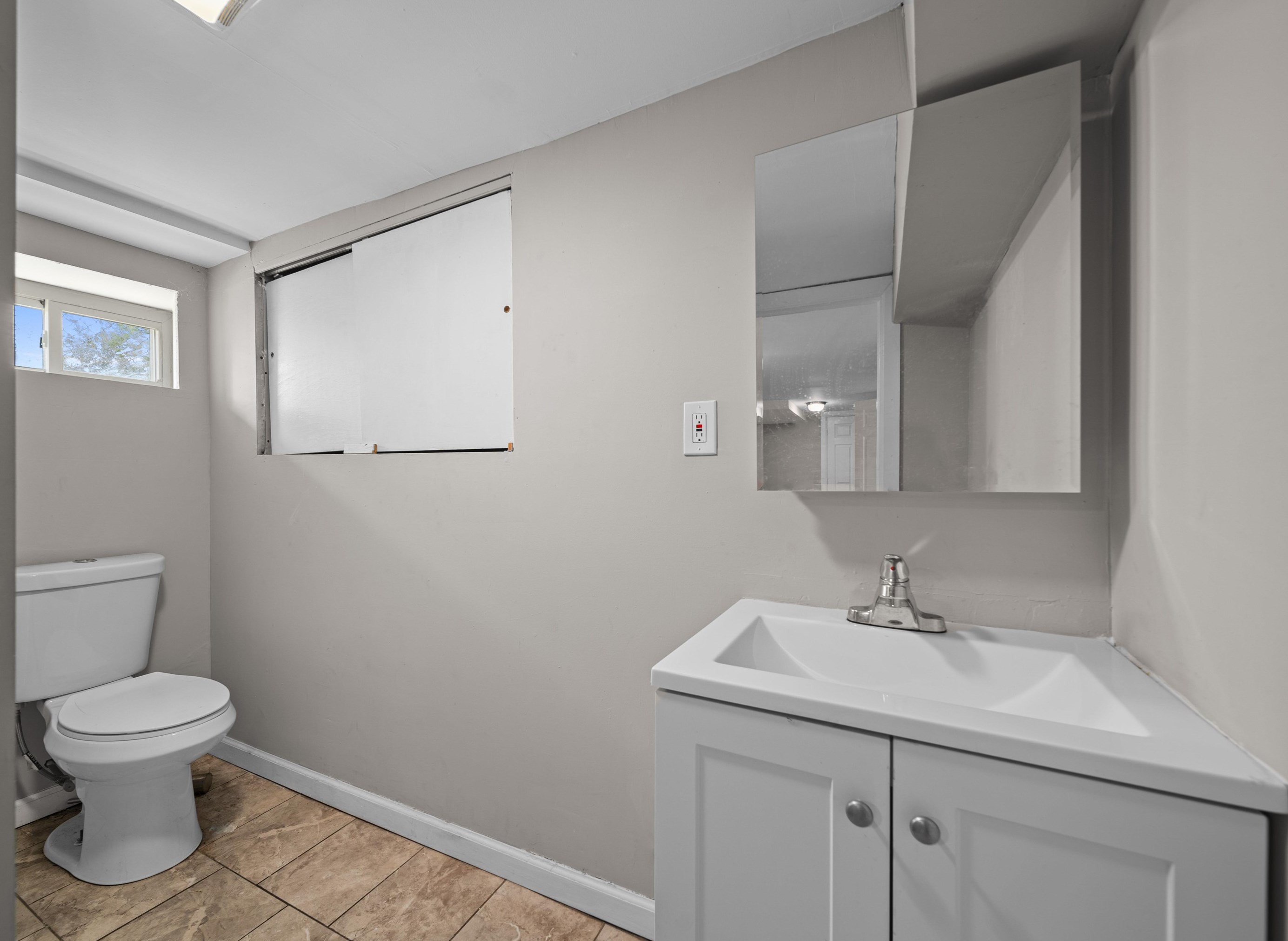 111 Graham Ave, Paterson NJ 07508-2961 exterior