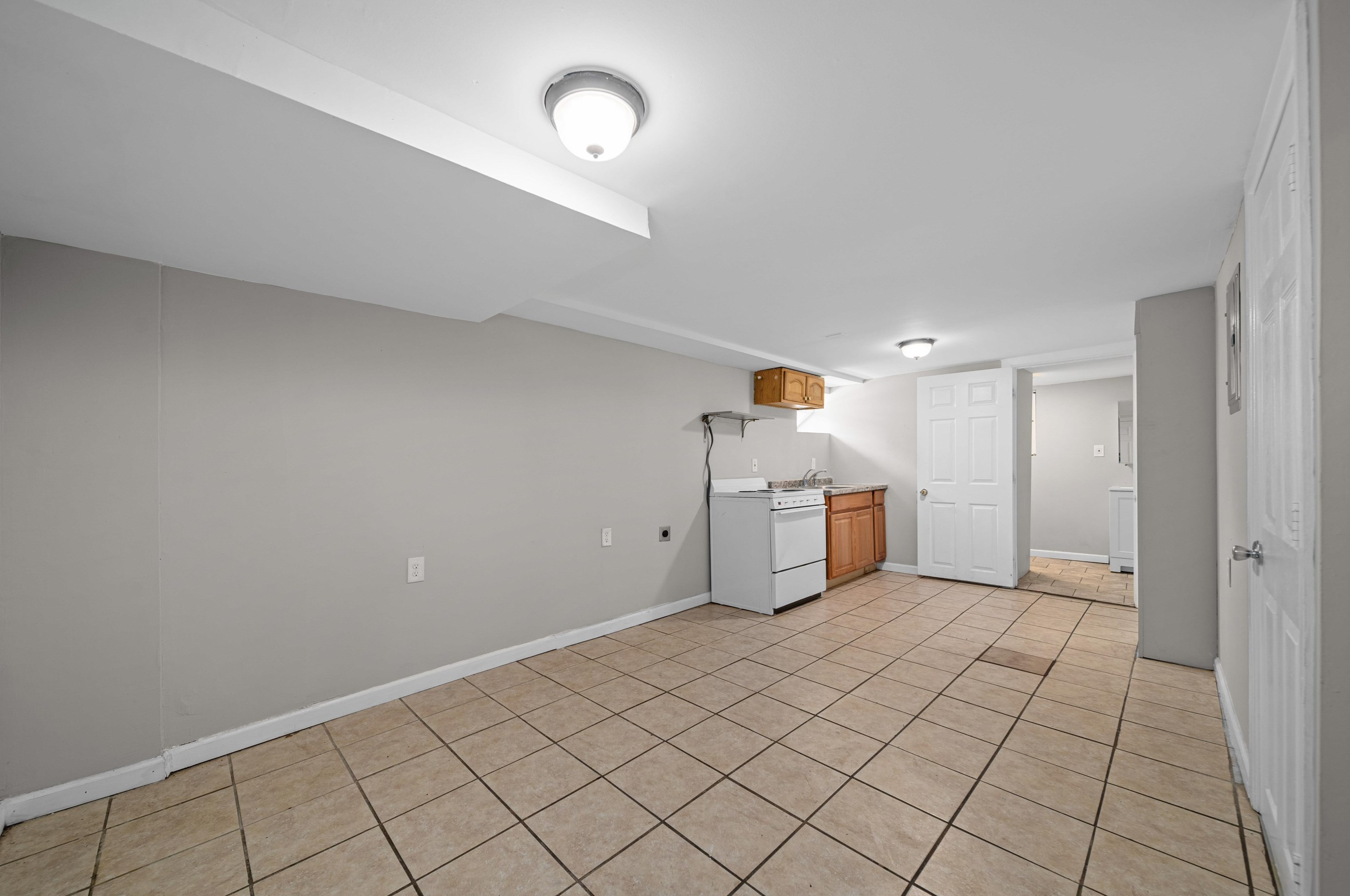 111 Graham Ave, Paterson NJ 07508-2961 exterior