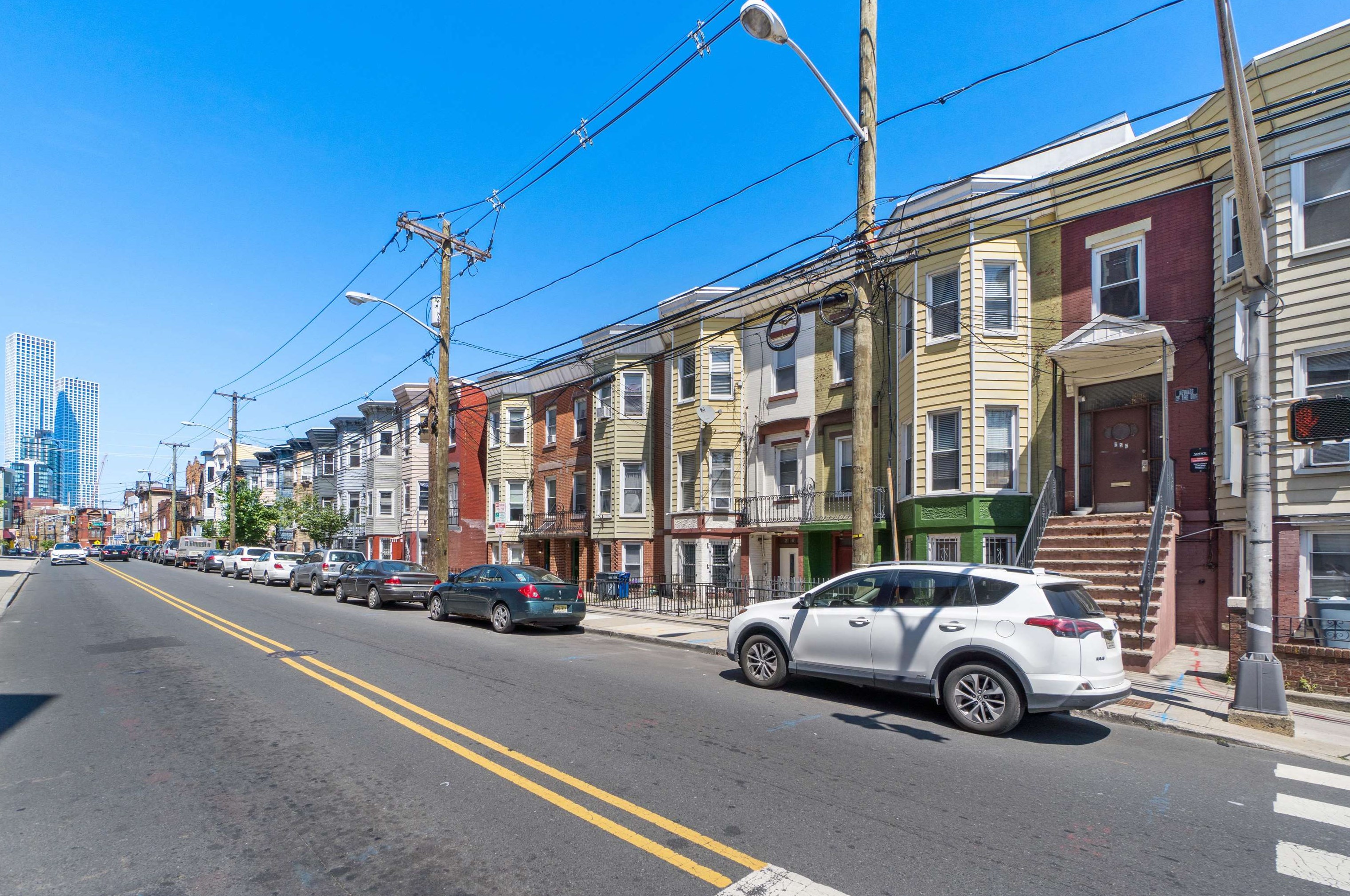 282 Summit Ave, Jersey City, NJ 07306-2404