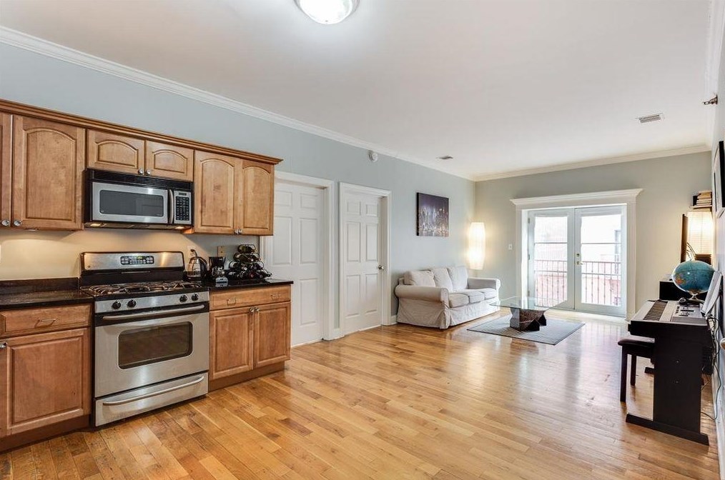 85 Broadway, Jersey City, NJ 07306-6353