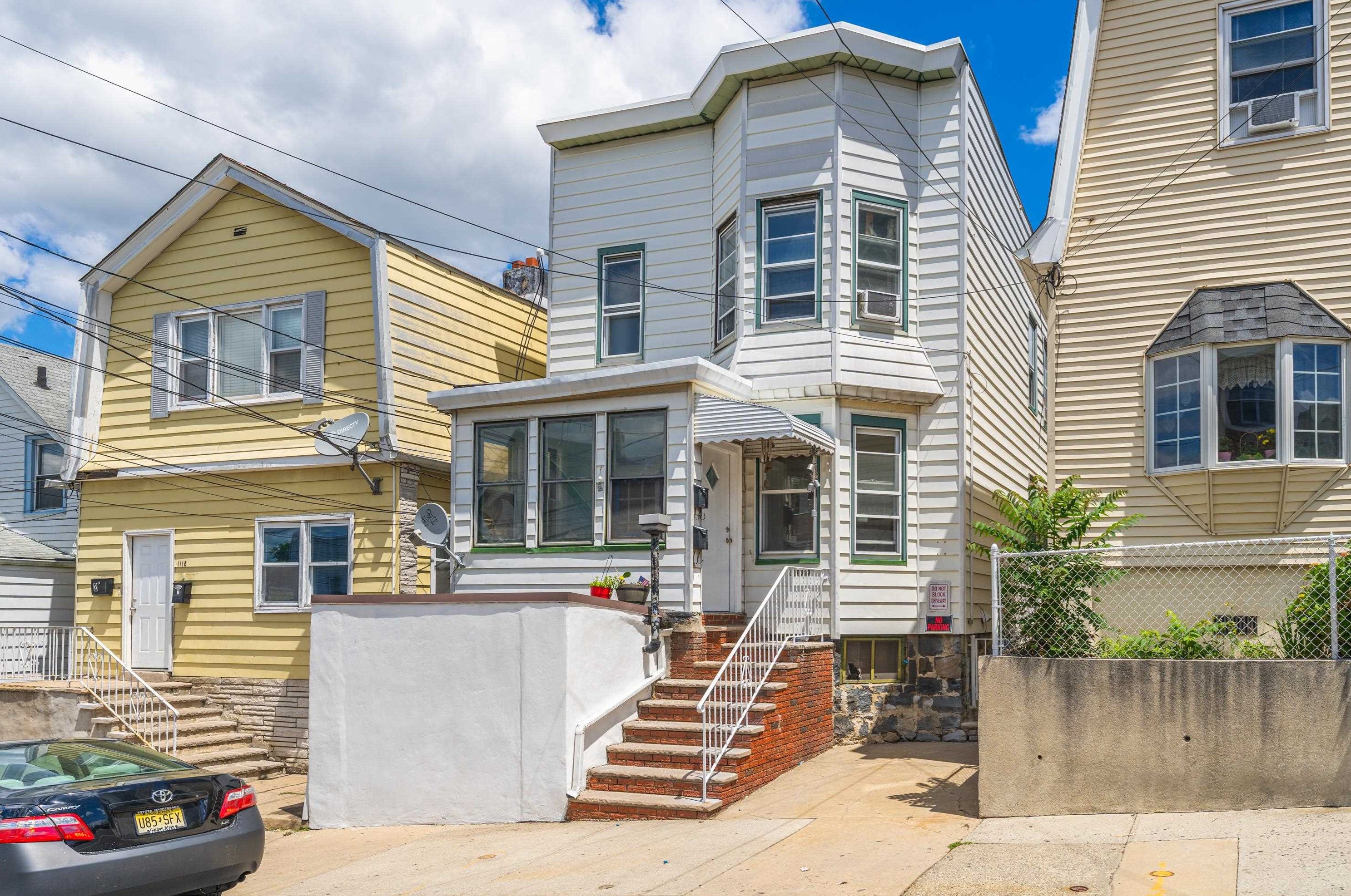 1110 85th St, North Bergen, NJ 07047-4302