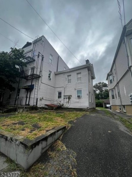 395 Bergen Ave, Jersey City, NJ 07304-2277