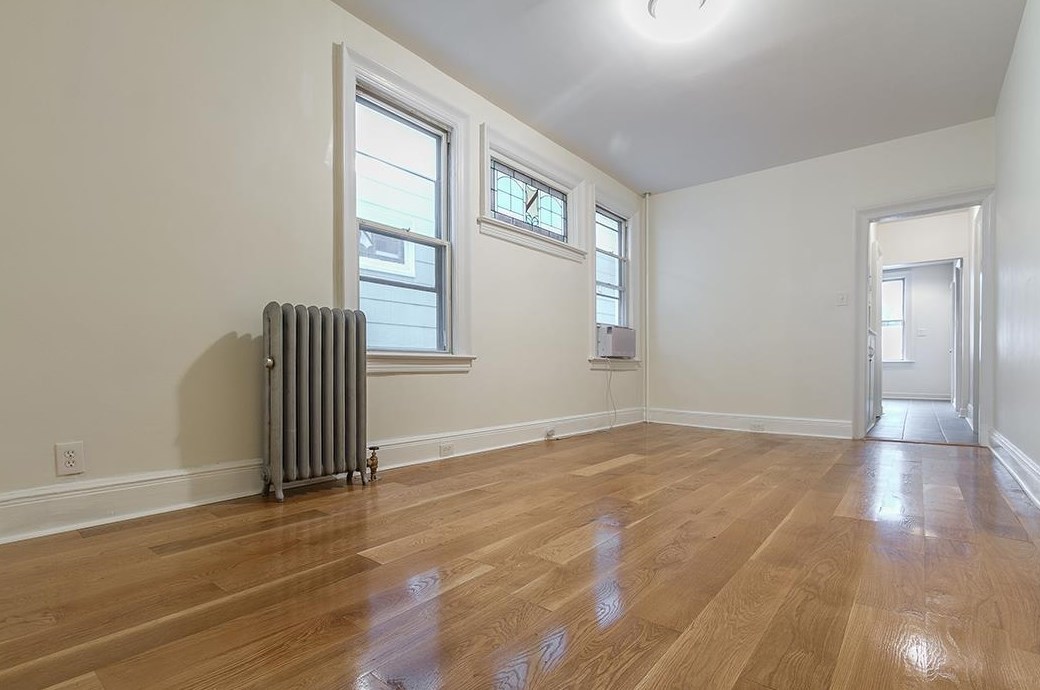 65 Lexington Ave, Jersey City NJ  07304-1282 exterior
