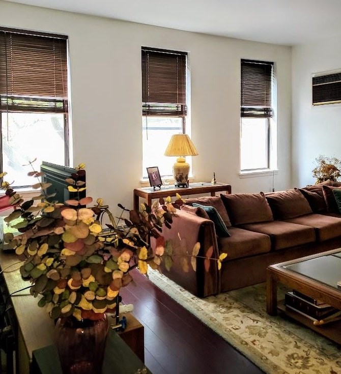 496 Pavonia Ave, Jersey City, NJ 07306-1304