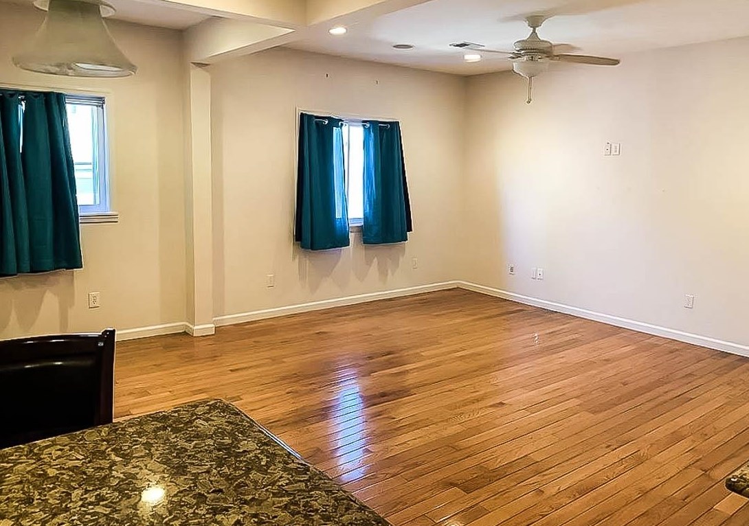 41 Hopkins Ave, Jersey City NJ  07306-1522 exterior