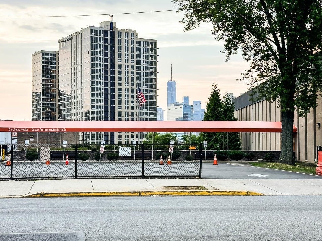 41 Hopkins Ave, Jersey City NJ  07306-1522 exterior