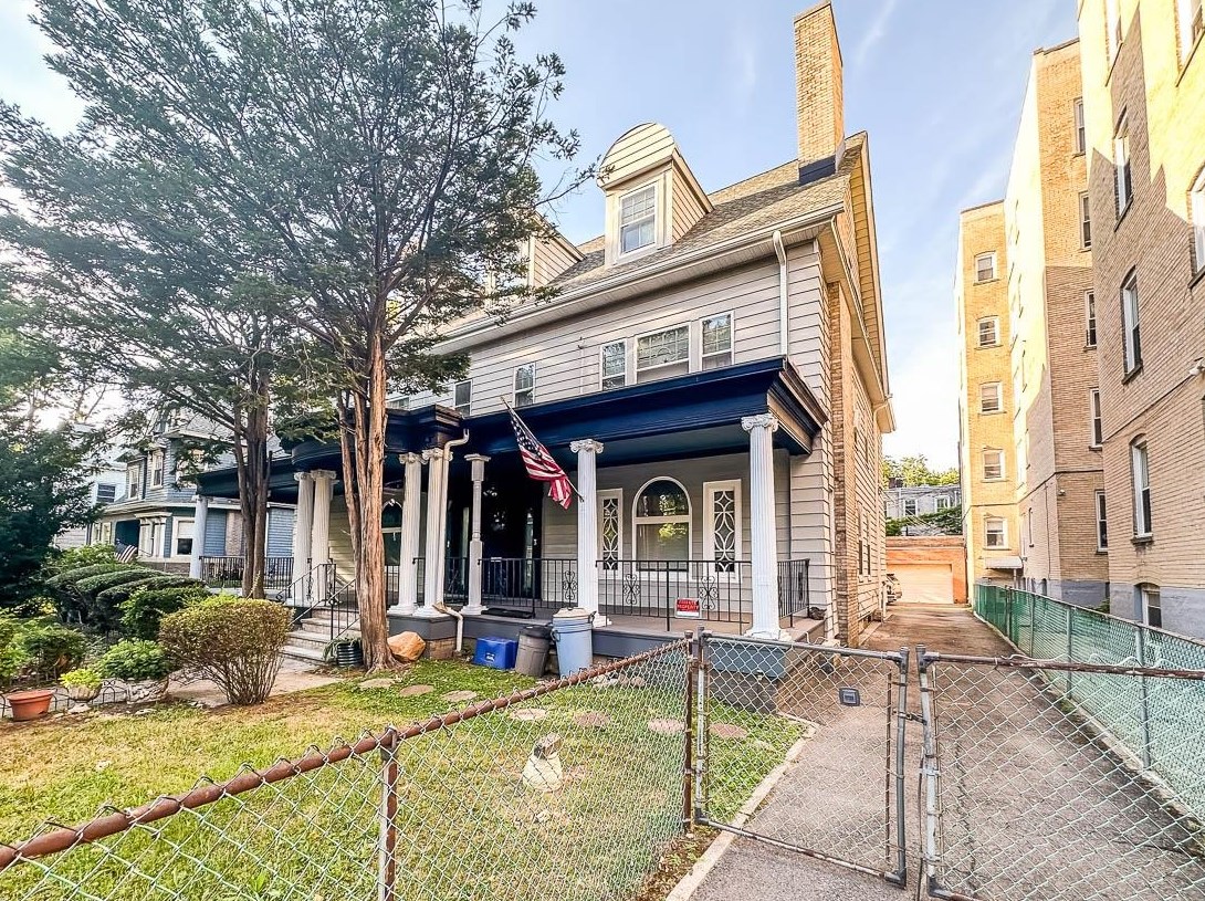 44 Gifford Ave #1r, Jersey City, NJ 07304