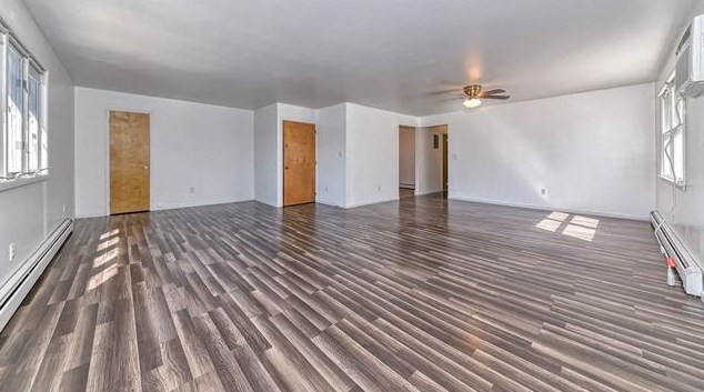 27 W 43rd St, Bayonne, NJ 07002