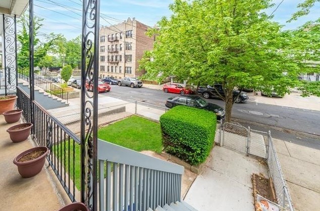 12 Troy St #2, Jersey City, NJ 07307