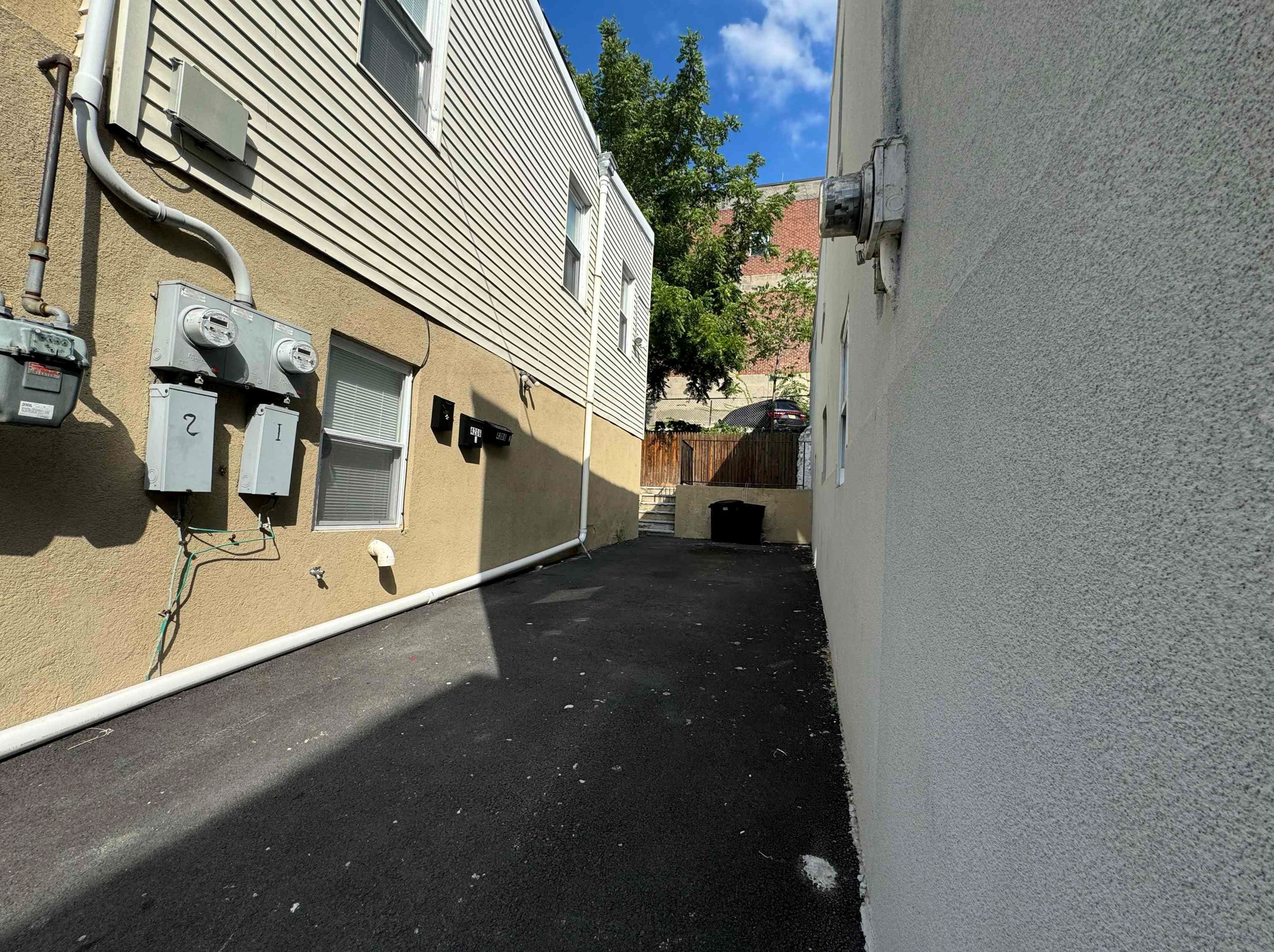 4206 Smith Ave, North Bergen NJ  07047-2741 exterior