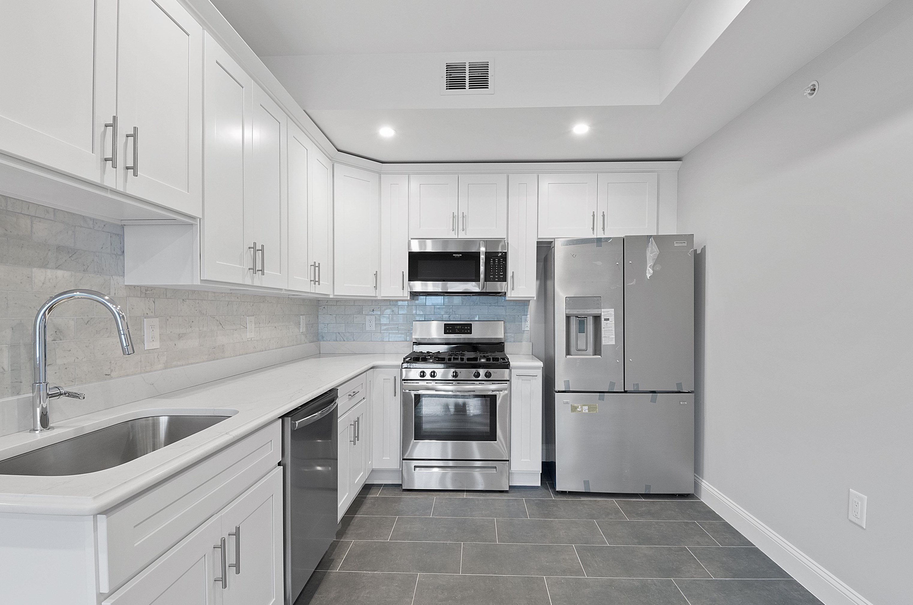 311-315 West Side Ave #202, Jersey City, NJ 07305