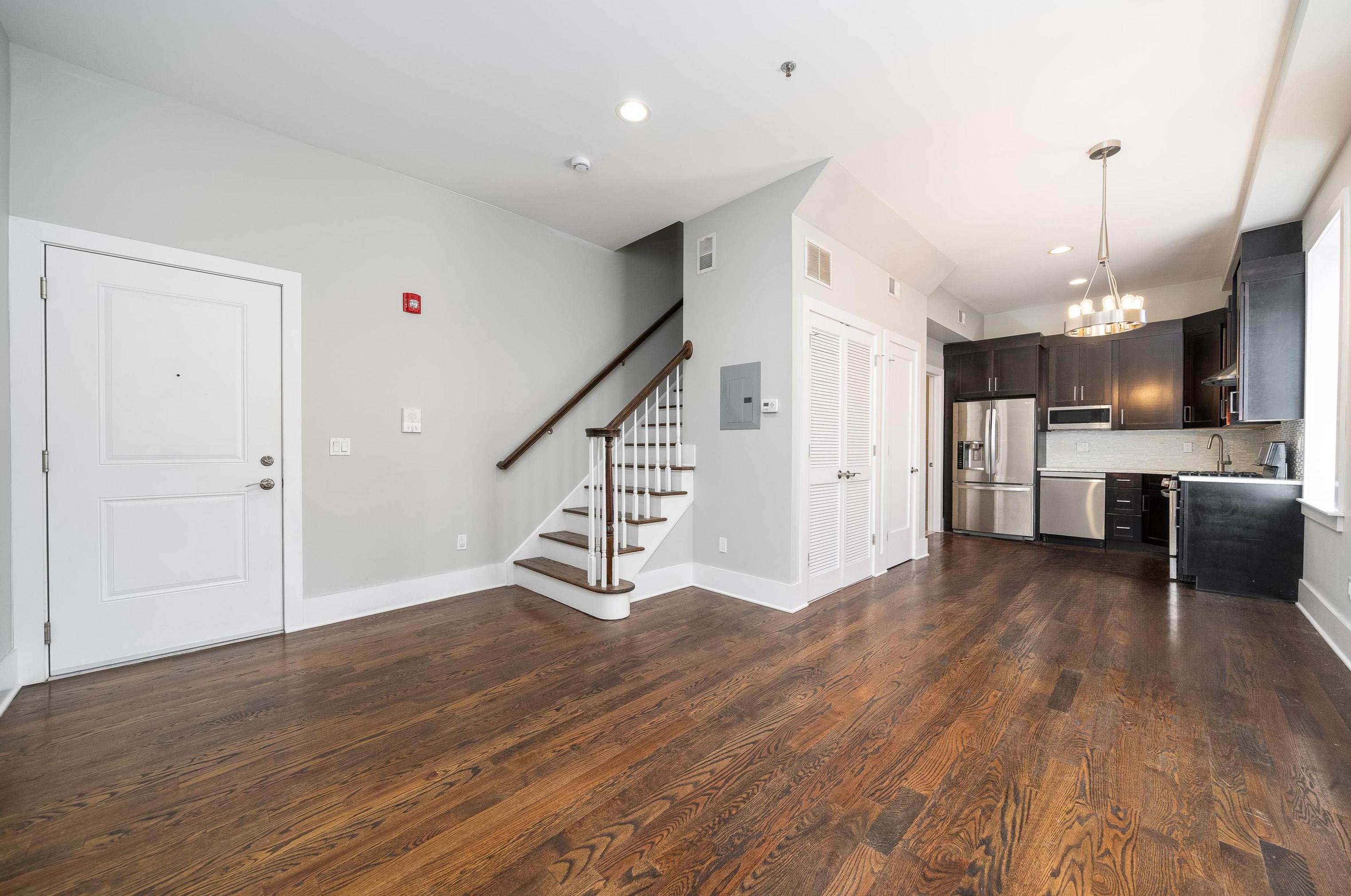 591 Jersey Ave, Jersey City, NJ 07302-2412