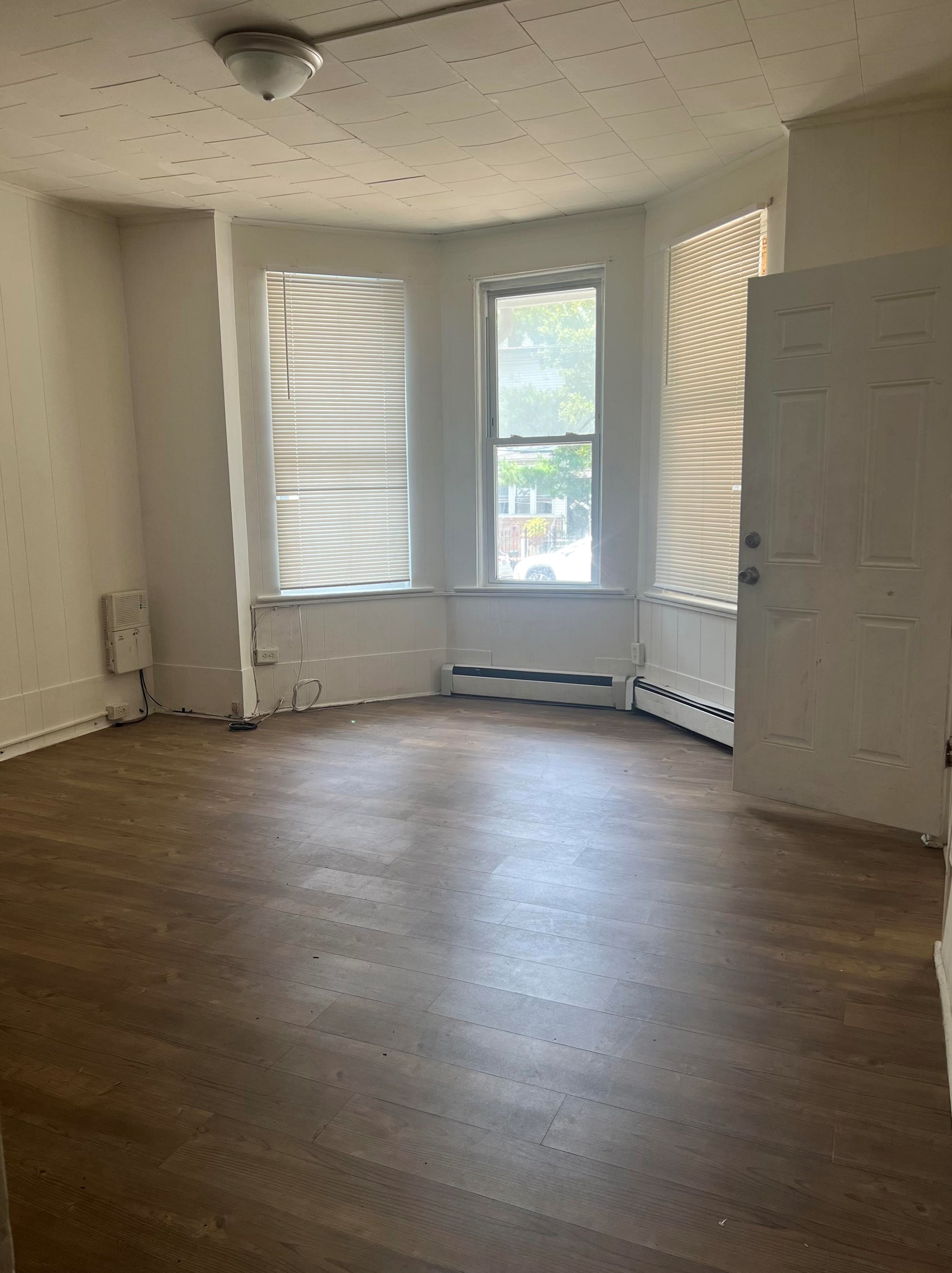 432 Mallory Ave #1, Jersey City, NJ 07306