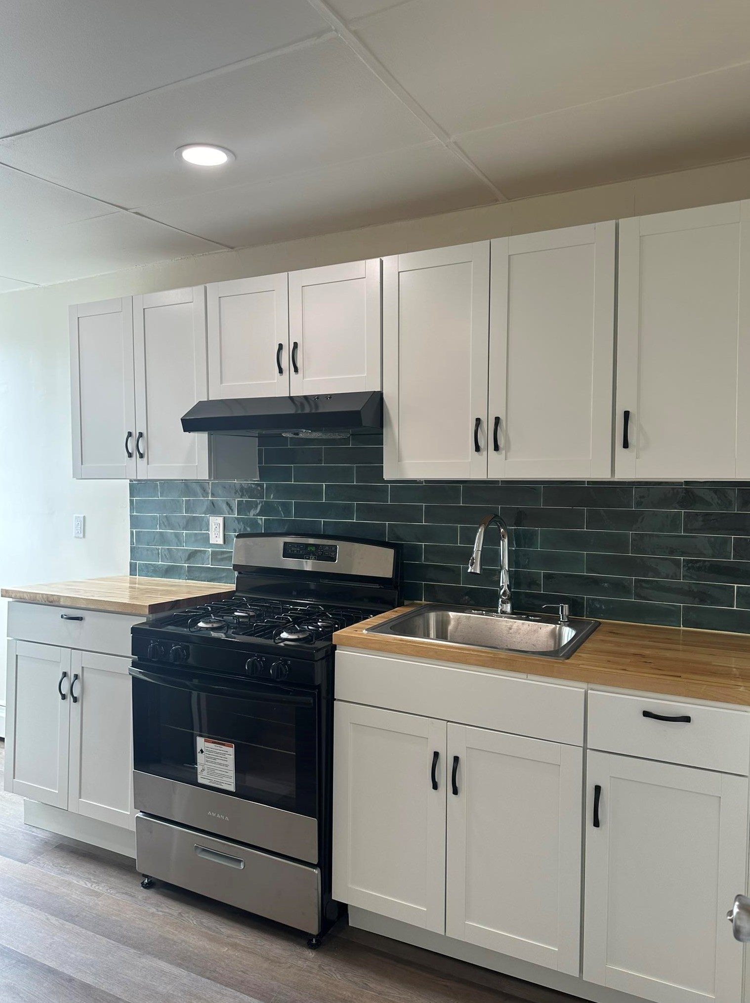 671 Montgomery St #3, Jersey City, NJ 07306