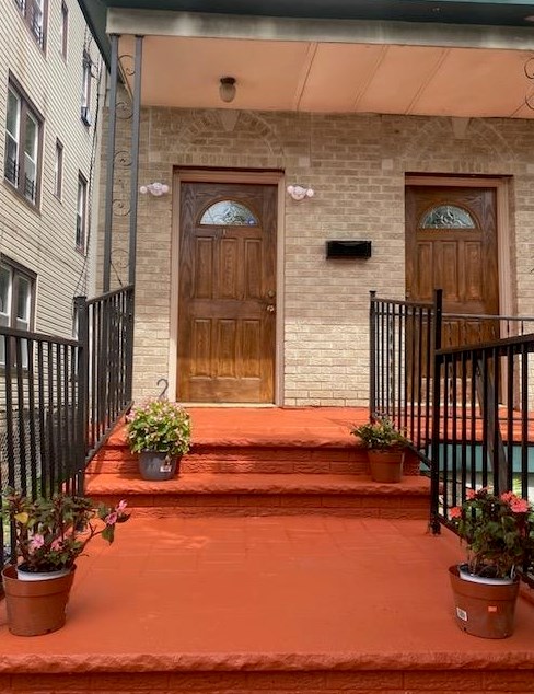 14 Long St, Jersey City, NJ 07305