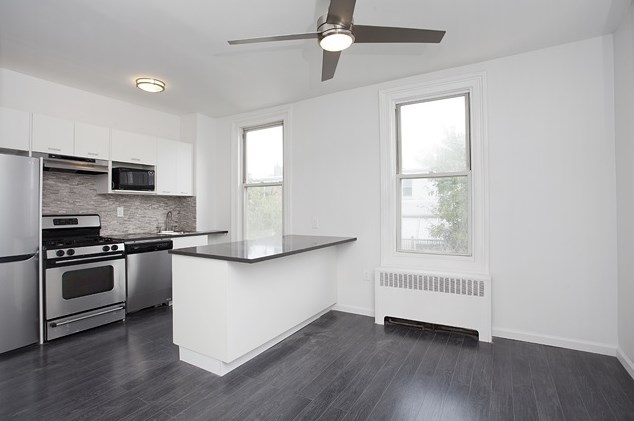 22 Henry St #2, Jersey City, NJ 07306