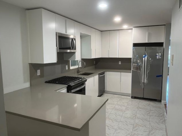 601 56th St #2, West New York, NJ 07093