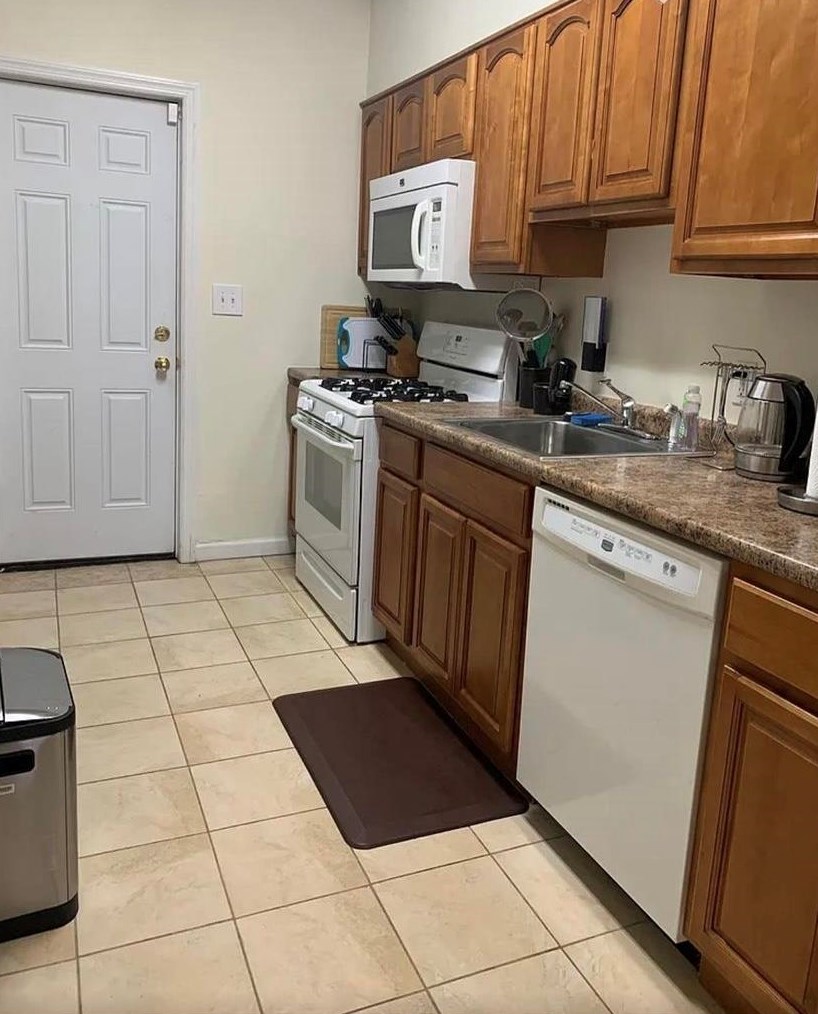 129 S 10th St, Newark, NJ 07107