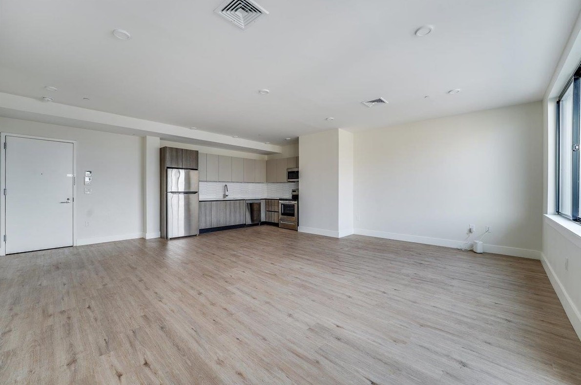 144 Summit Ave, Jersey City, NJ 07304-3106