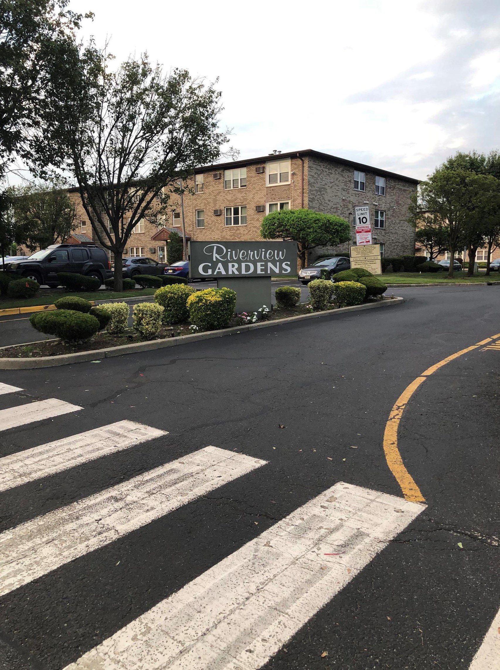 48 Riverview Ct #48, Secaucus, NJ 07094