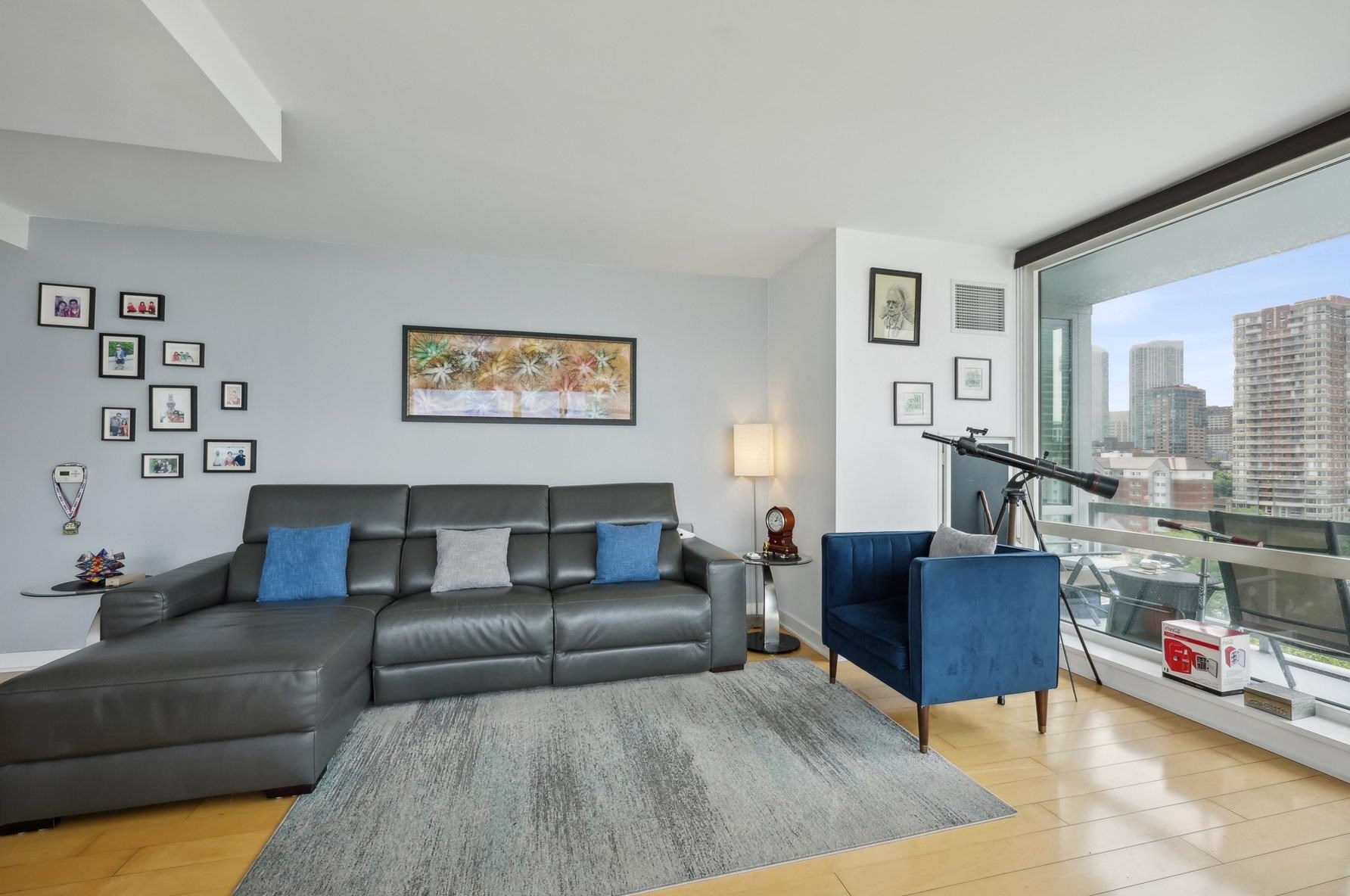2 2nd St Apt 901, Jersey City, NJ 07302