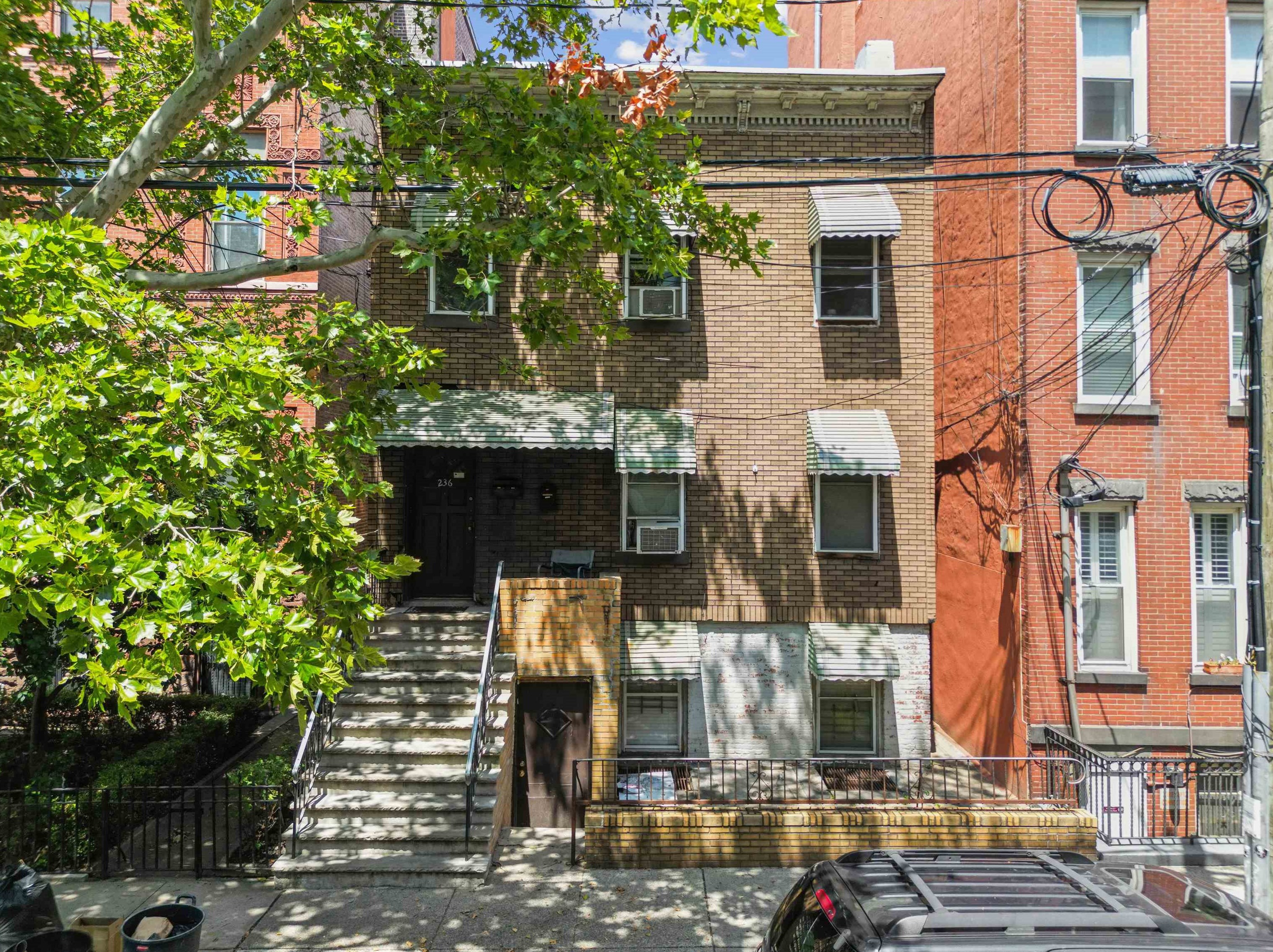 236 9th St, Jersey City, NJ 07302-1614