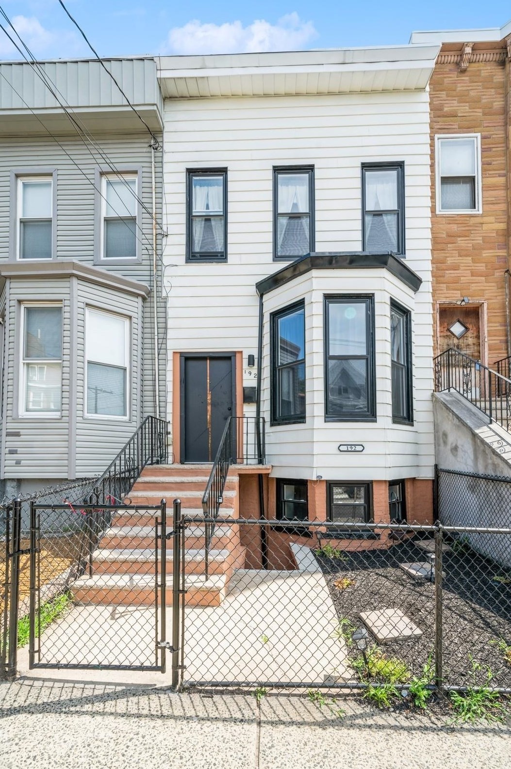 192 Claremont Ave, Jersey City, NJ 07305-3622
