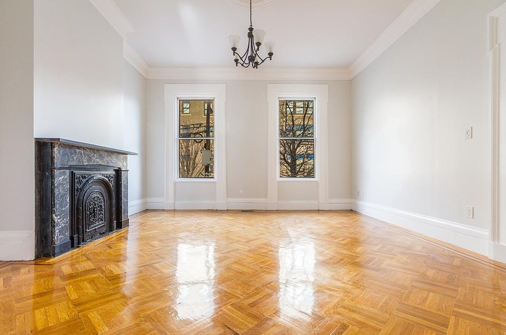 215 Pavonia Ave, Jersey City, NJ 07302