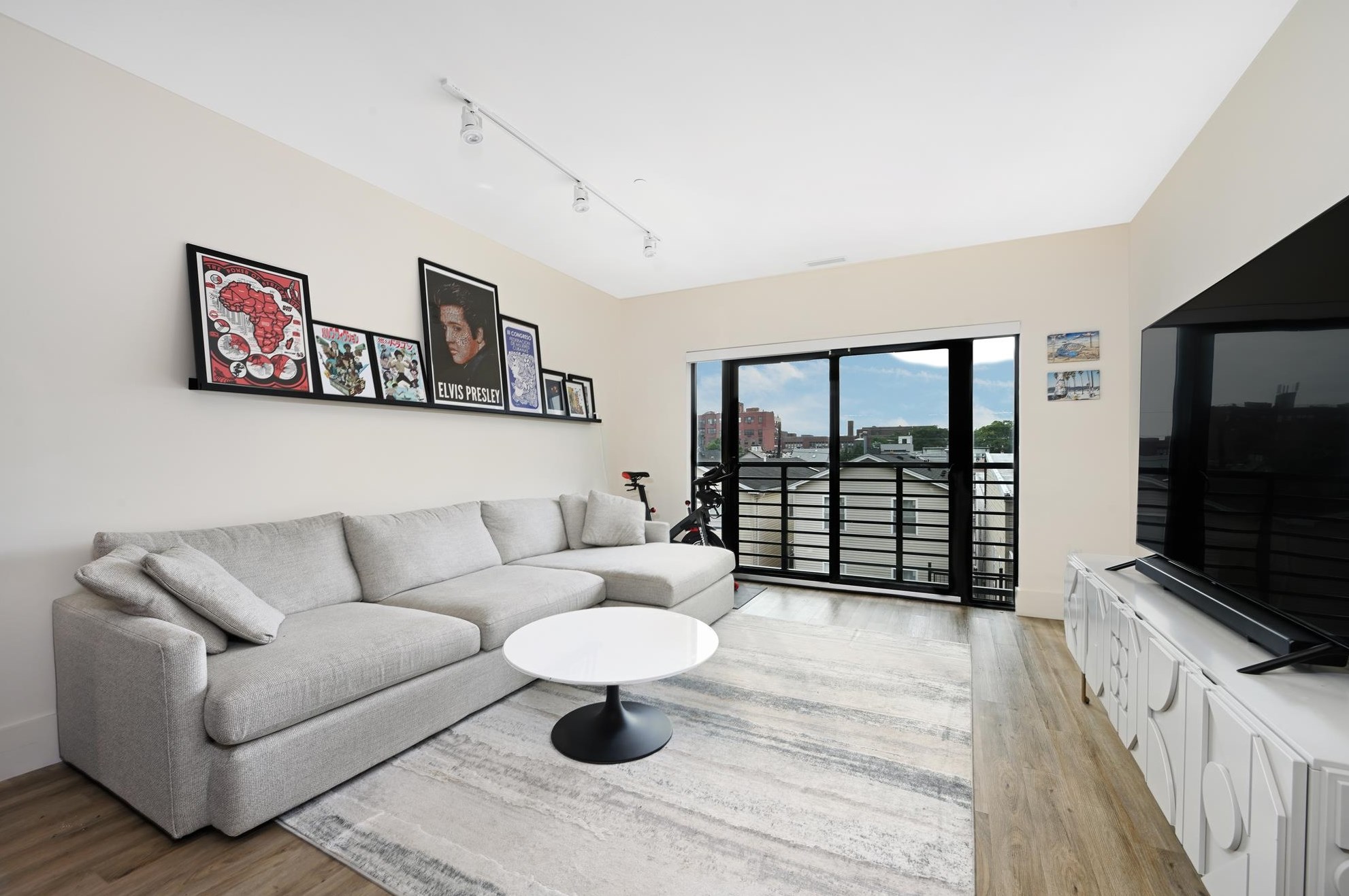 391 Palisade Ave #301, Jersey City, NJ 07307