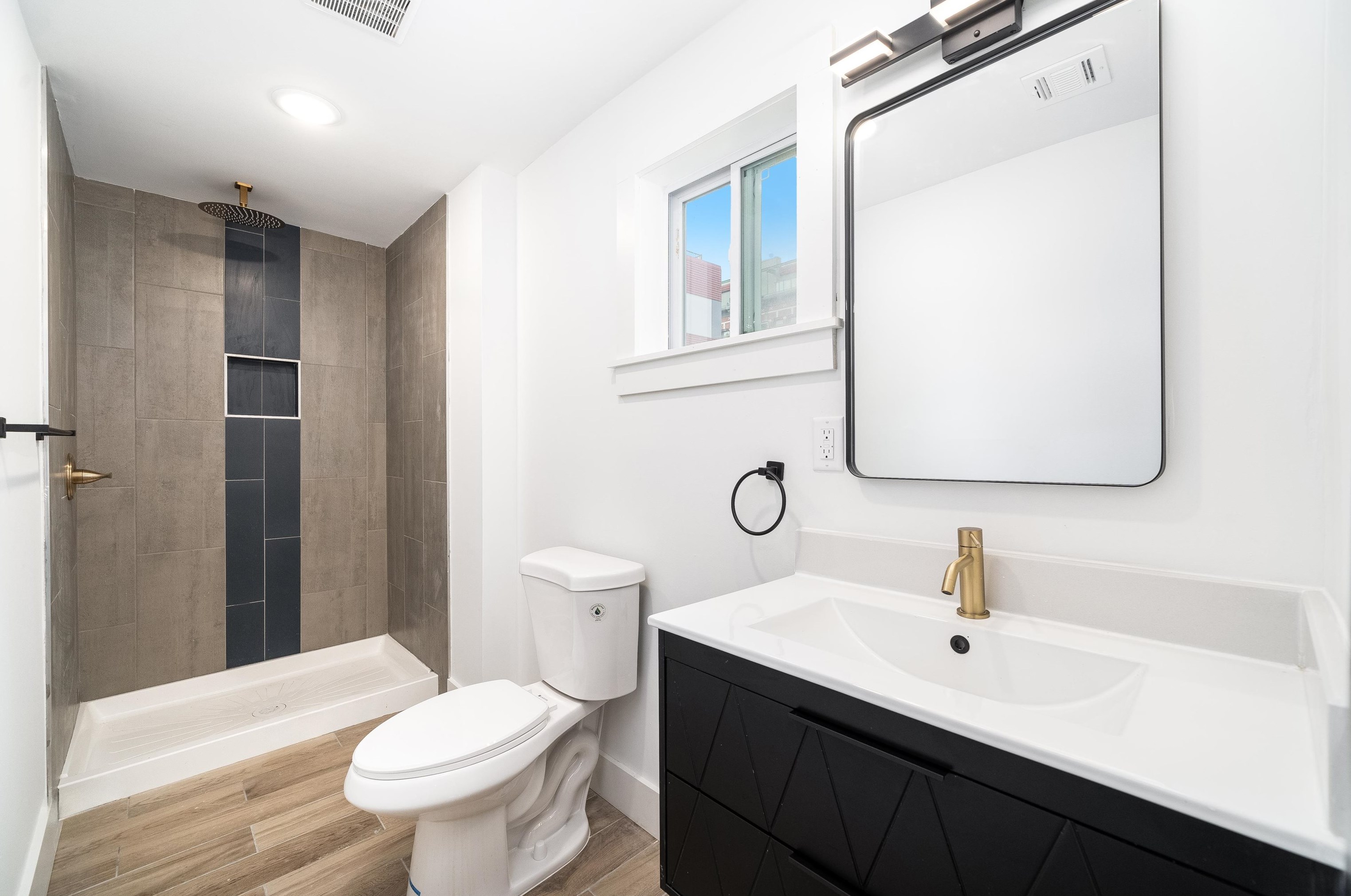 169 Webster Ave #1, Jersey City, NJ 07307