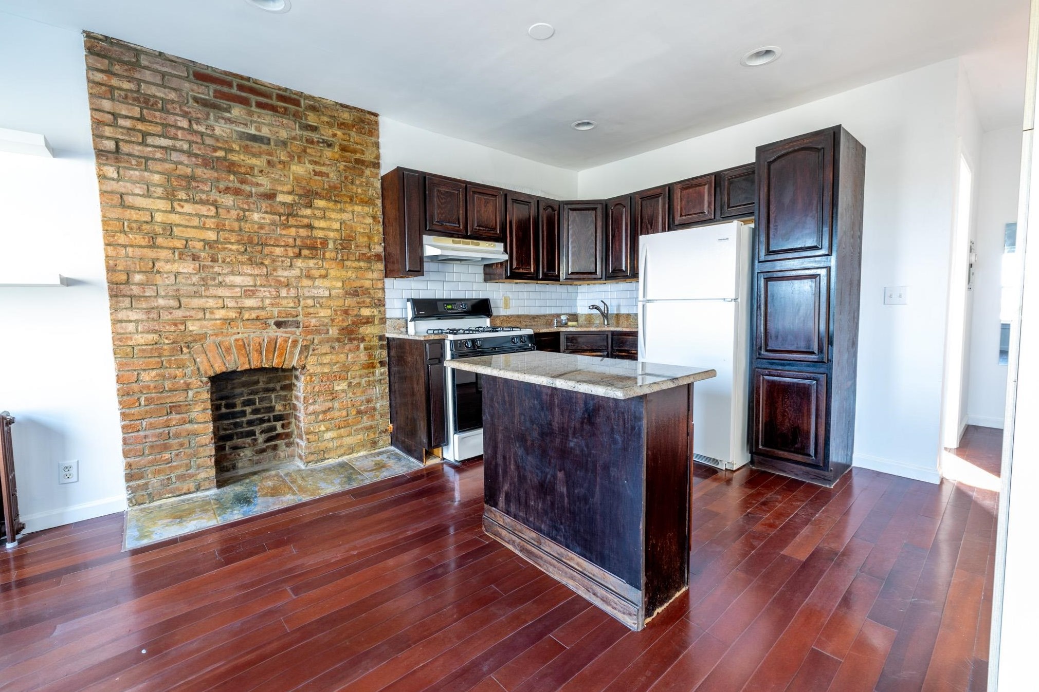 73 Clifton Pl #3, Jersey City, NJ 07304