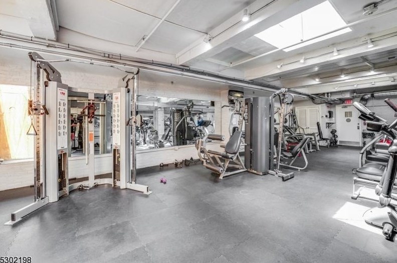 300 Communipaw Ave, Jersey City NJ 07304-4075 exterior