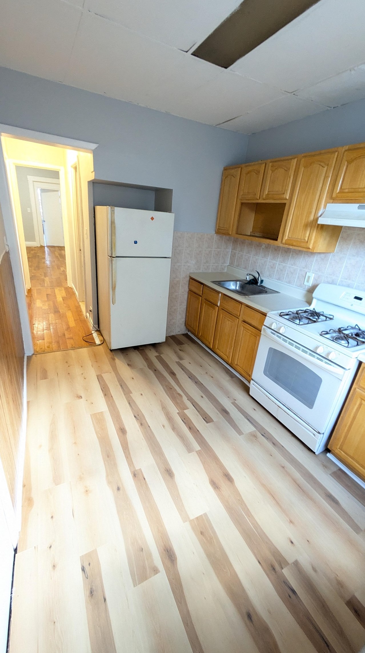 381 Baldwin Ave, Jersey City, NJ 07306-1603