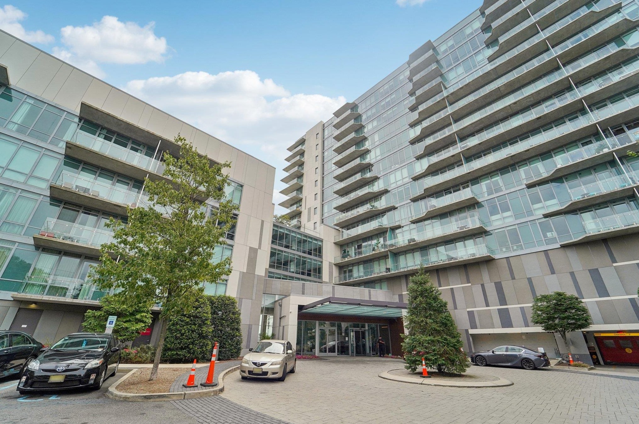 320 Adolphus Ave #ph 07, Cliffside Park, NJ 07010