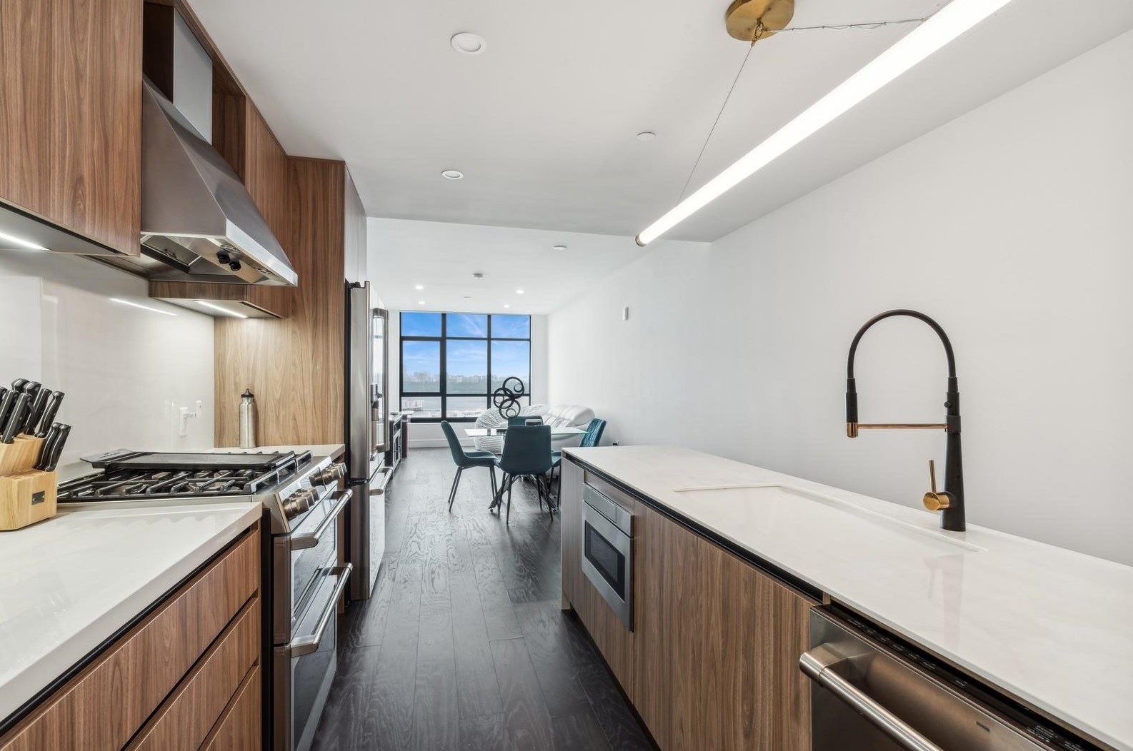 8701 Churchill Rd #1406, North Bergen, NJ 07047