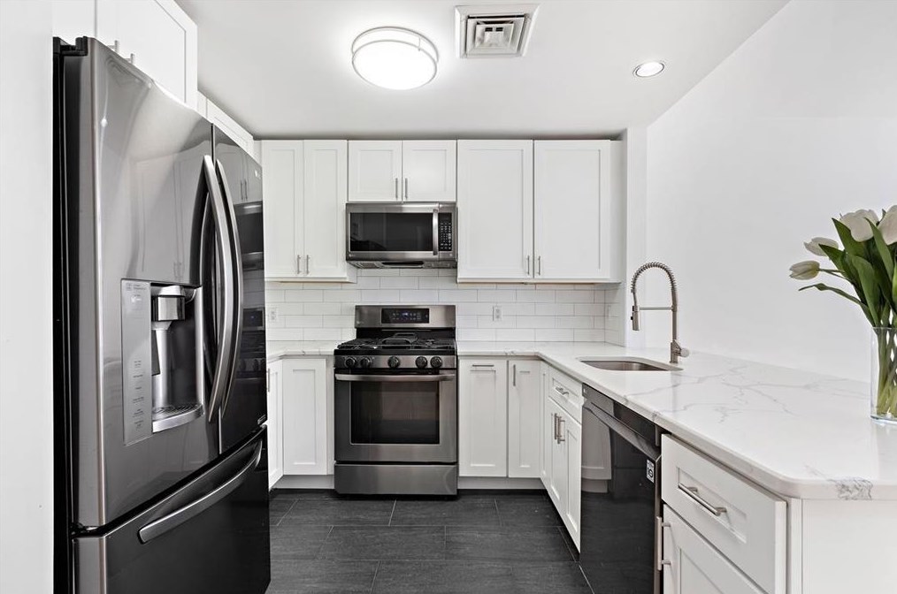 143 Morgan St #4d, Jersey City, NJ