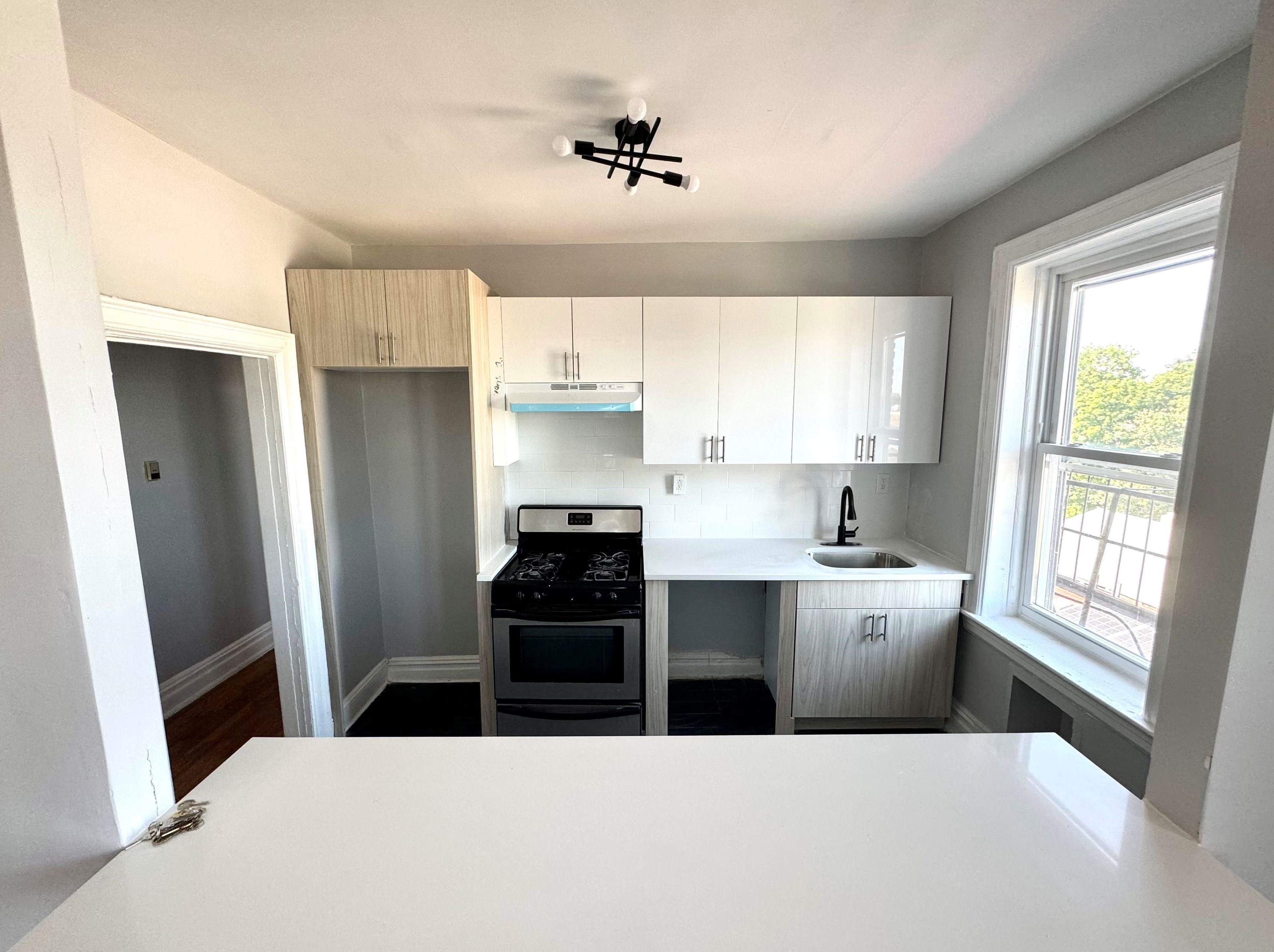 159 Hutton St #23b, Jersey City, NJ 07307