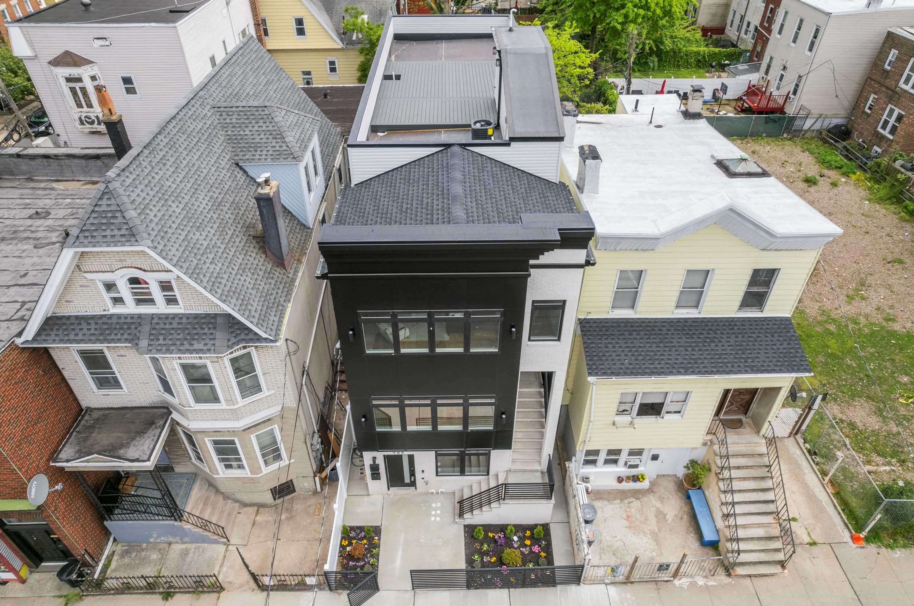 988 Summit Ave #2, Jersey City, NJ 07307