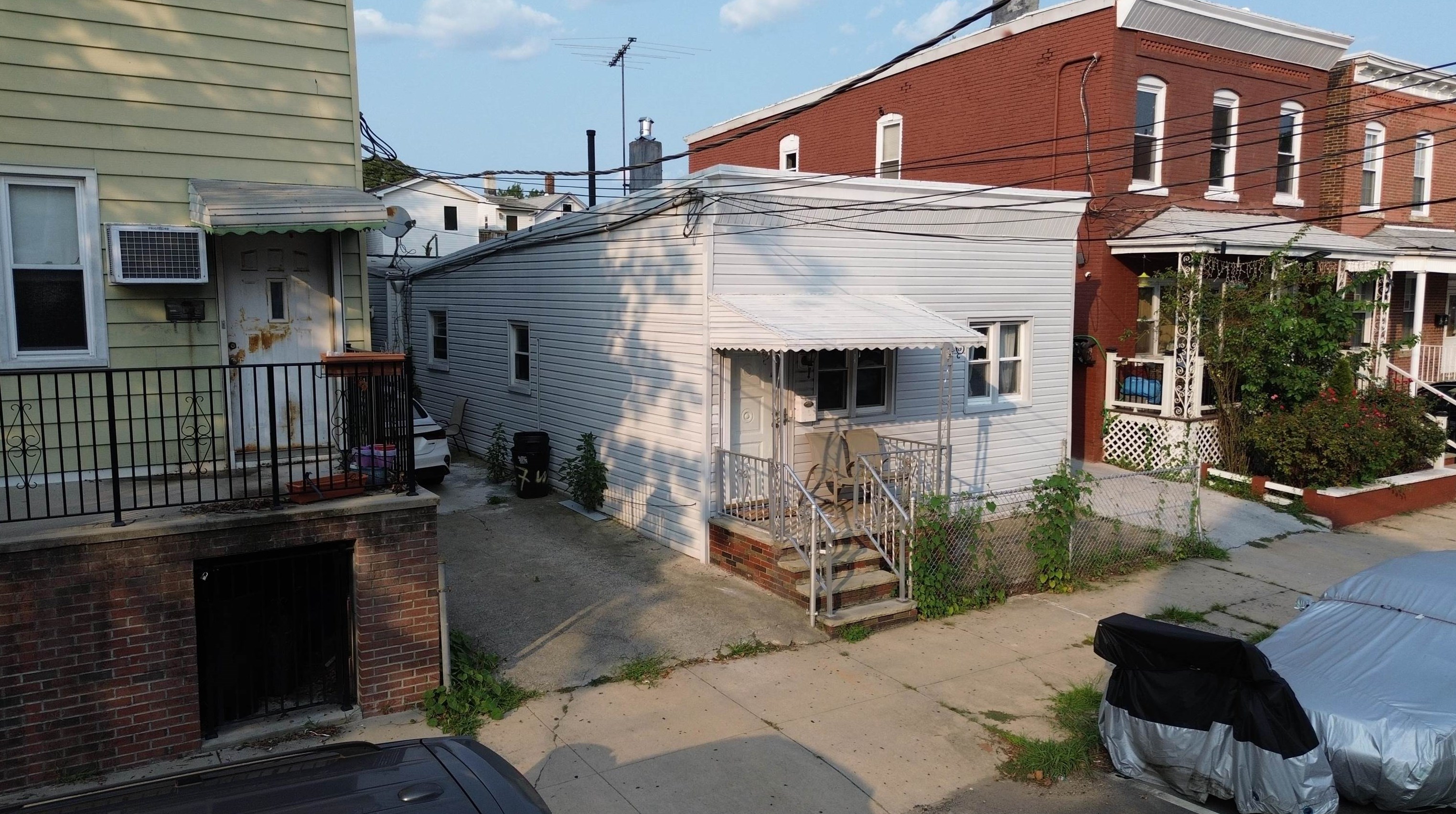 27 W 16th St, Bayonne, NJ 07002