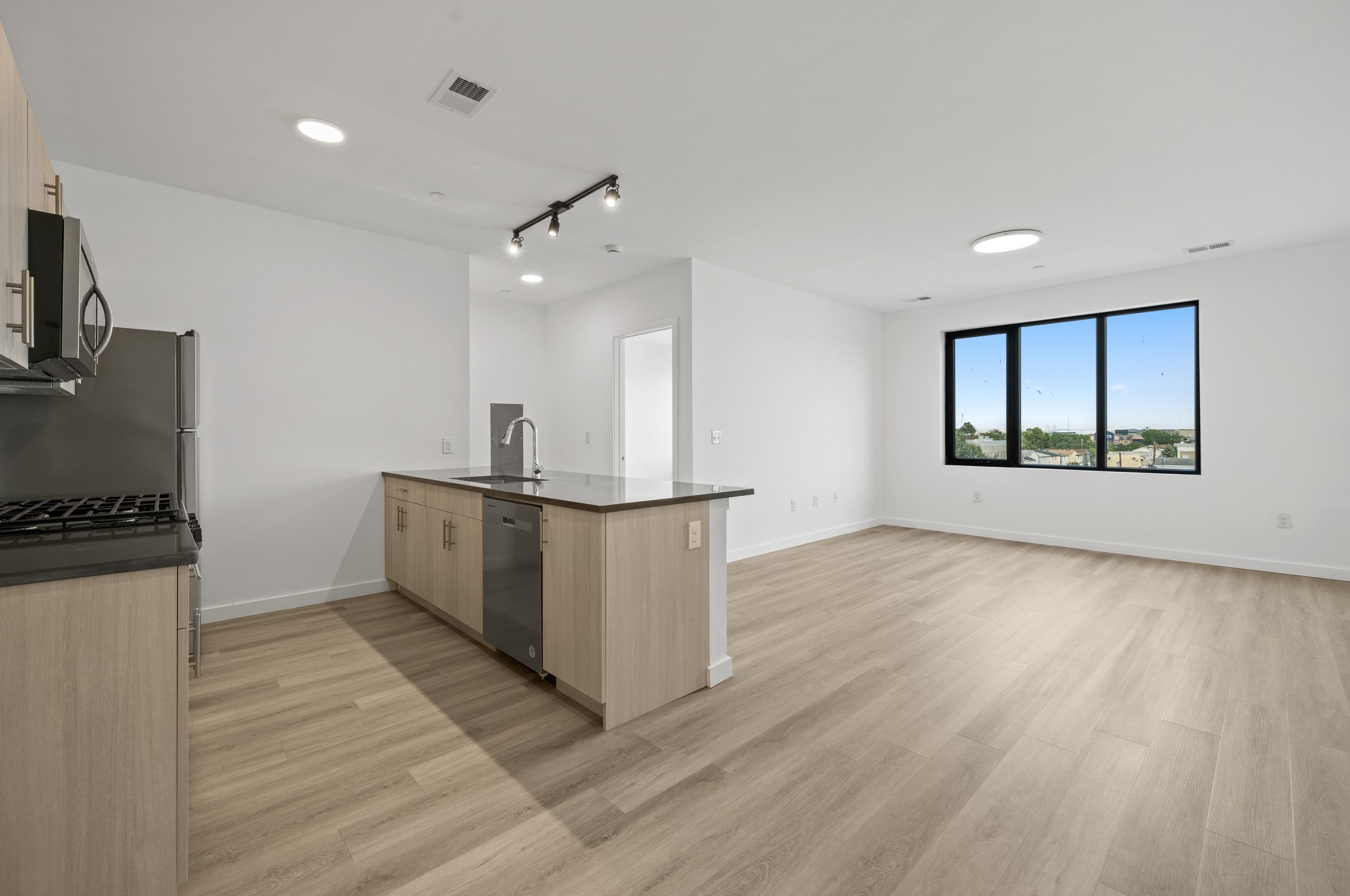 117 Prospect Ave #305, Bayonne, NJ 07002
